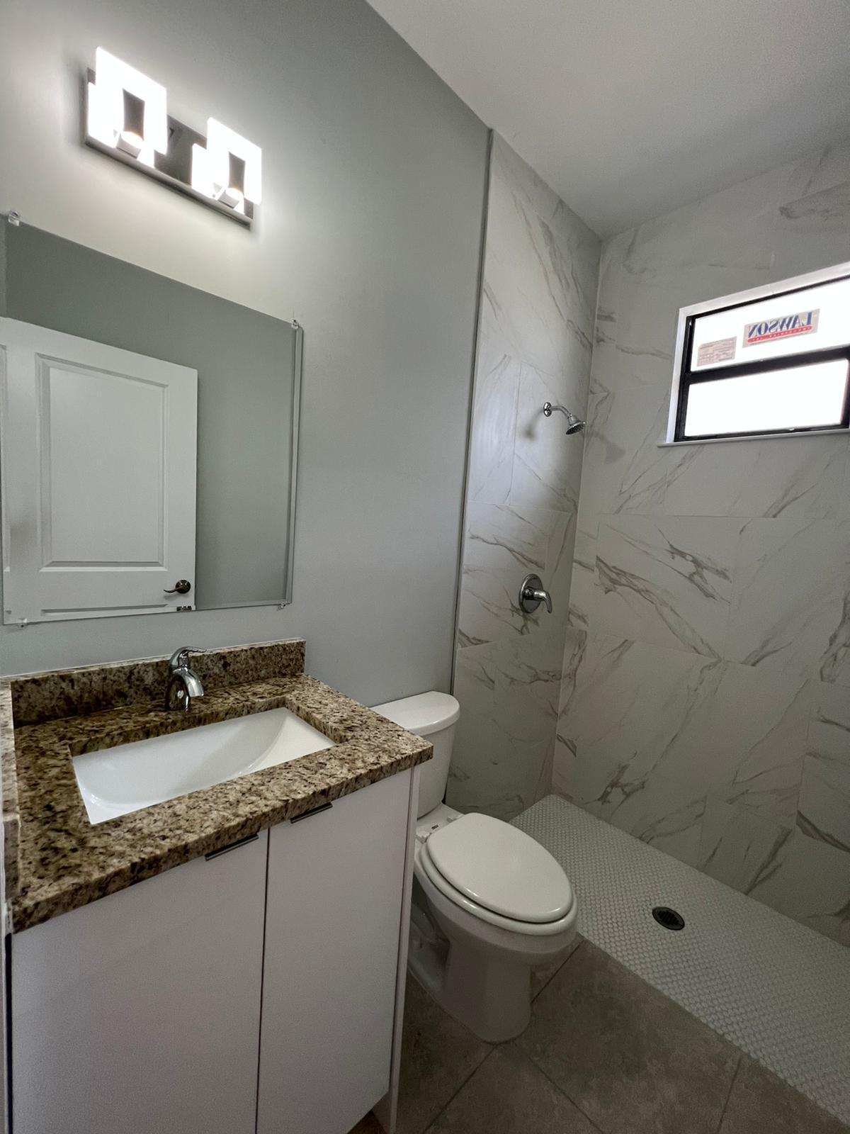 227 N E Street Property Photo 16