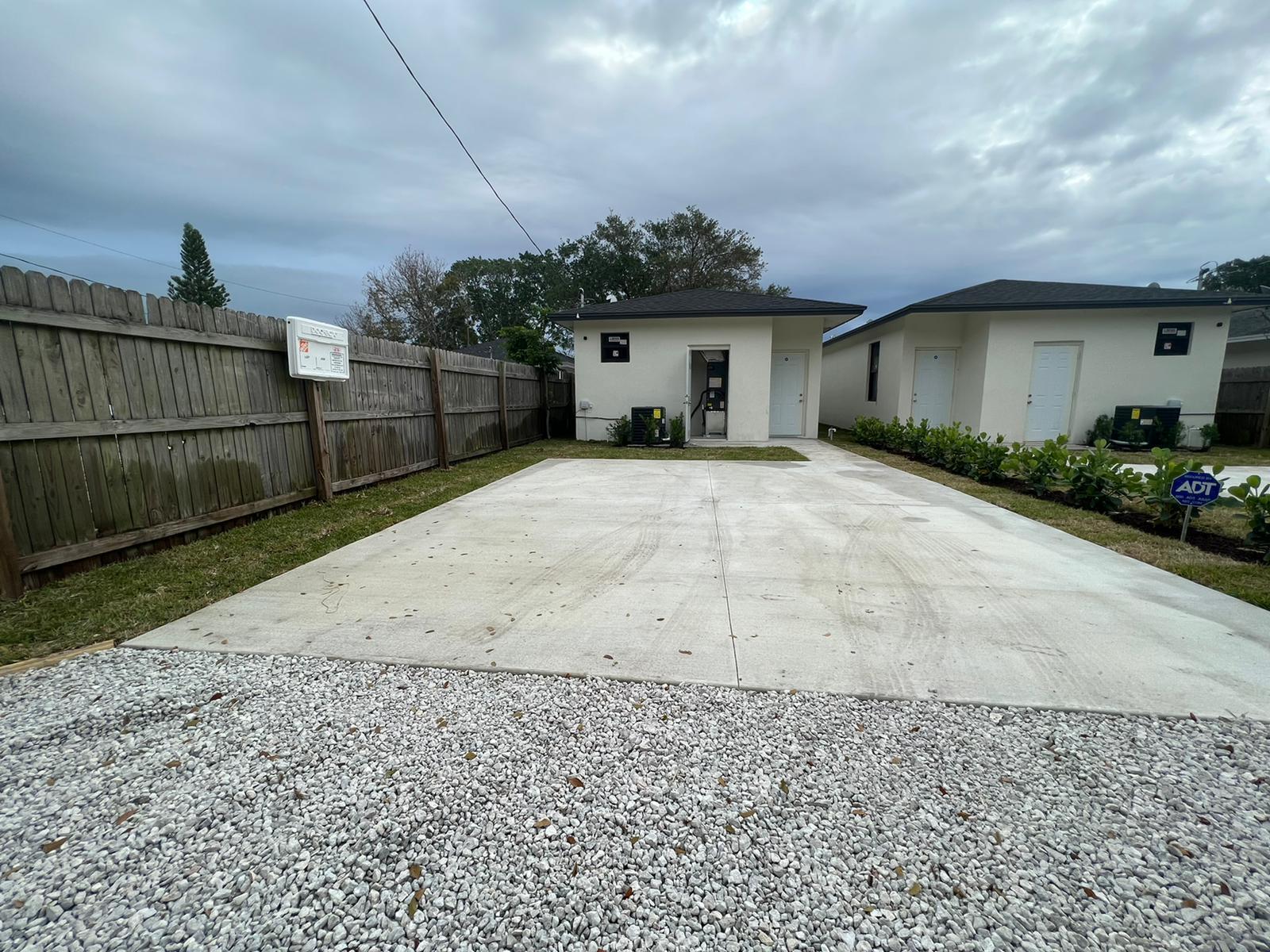 227 N E Street Property Photo 29