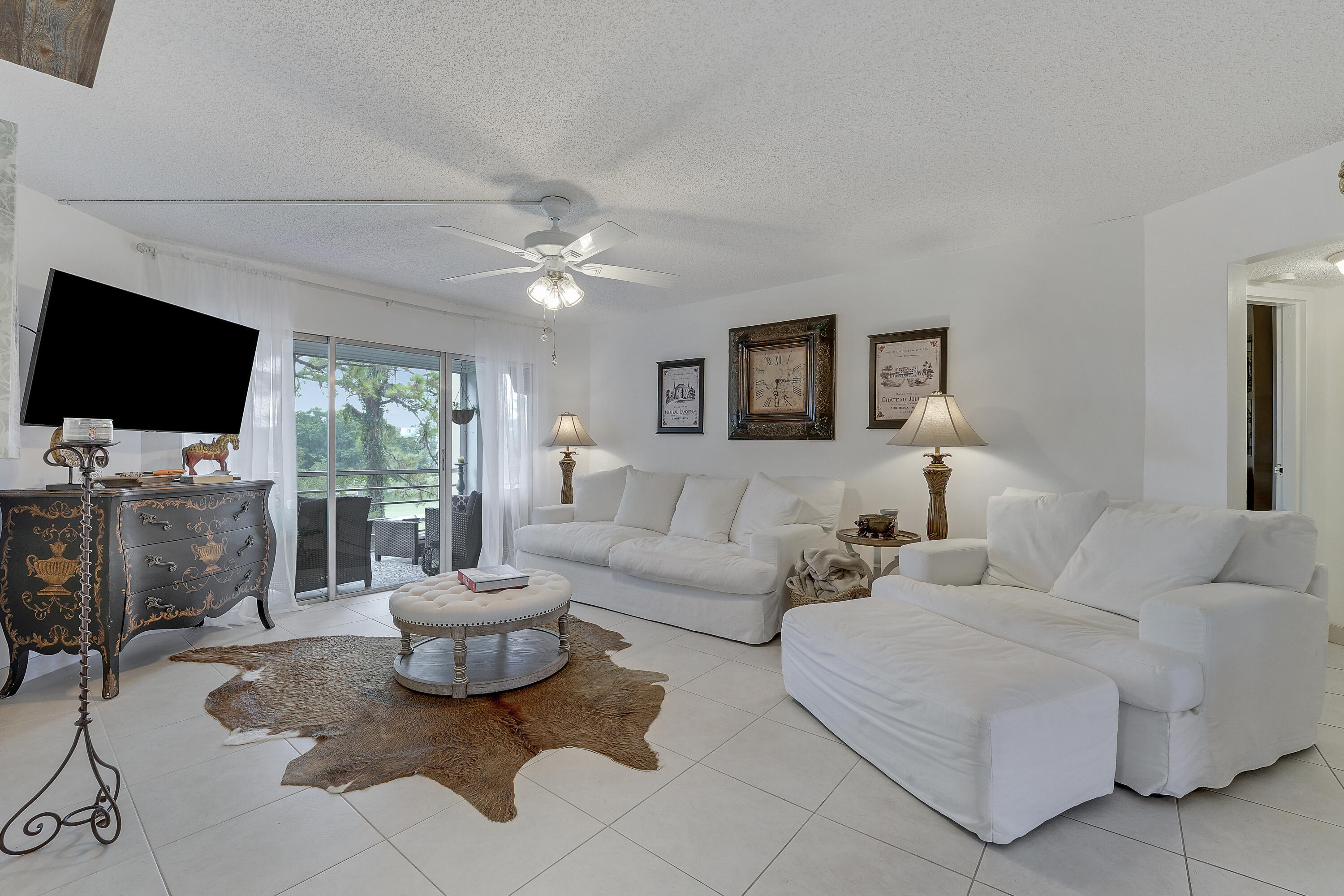 3755 Via 405 Property Photo 2