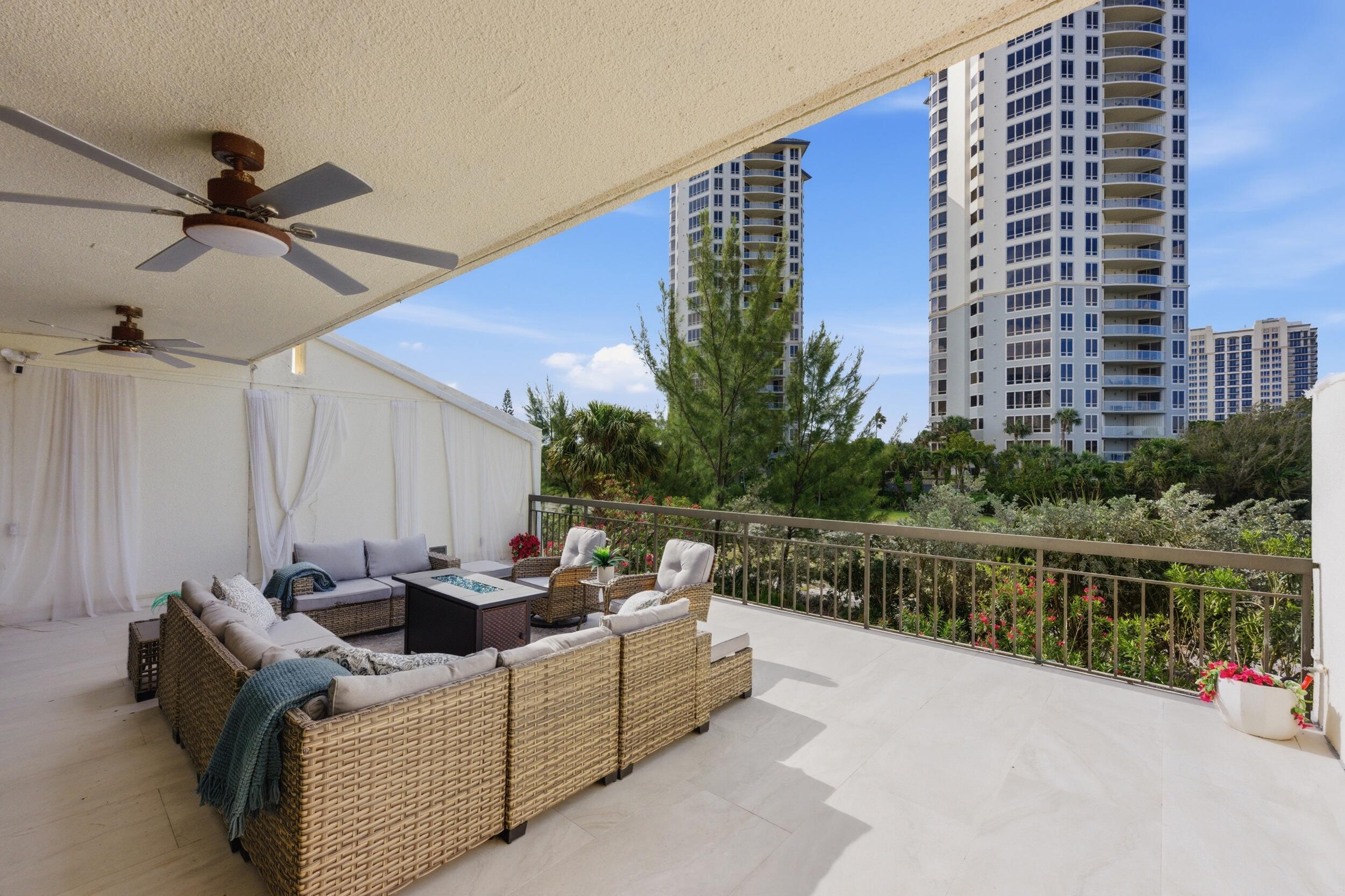 3972 N Ocean Drive 5 Property Photo 18