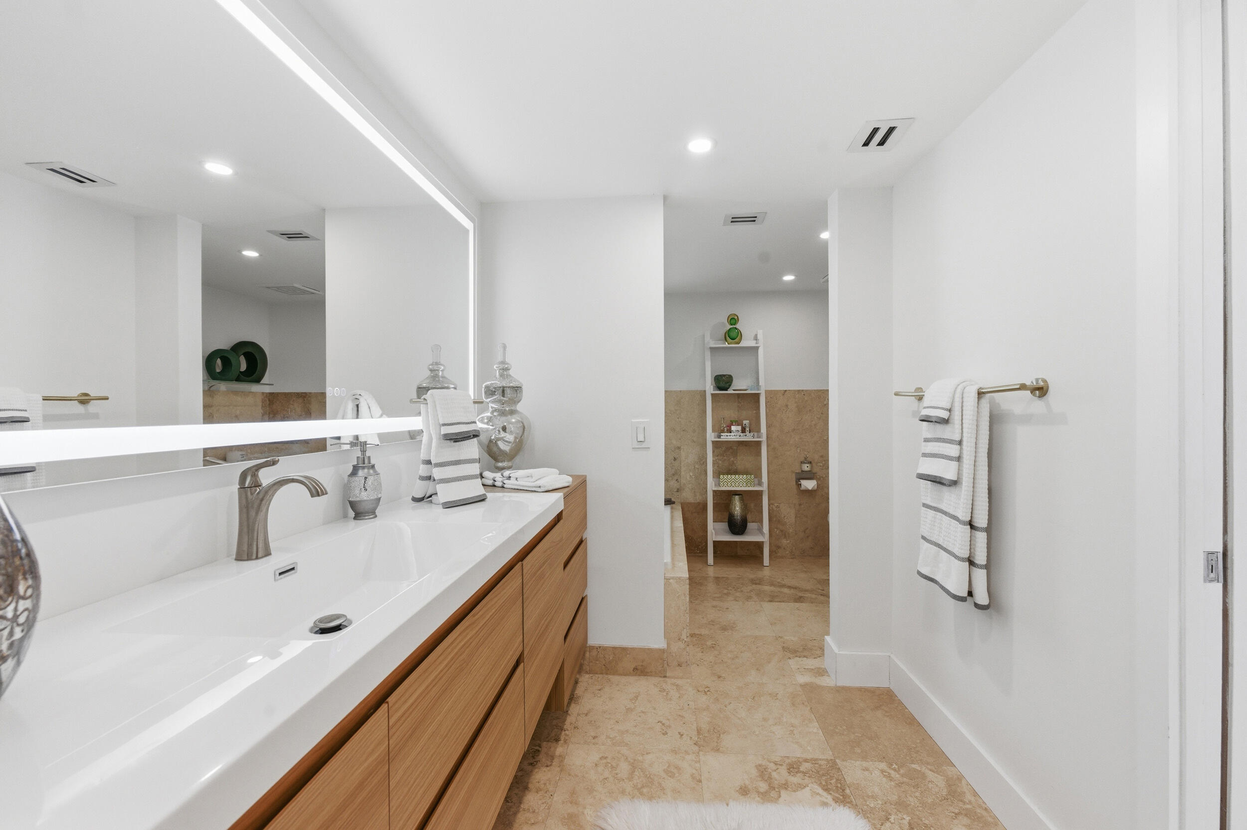 3972 N Ocean Drive 5 Property Photo 34