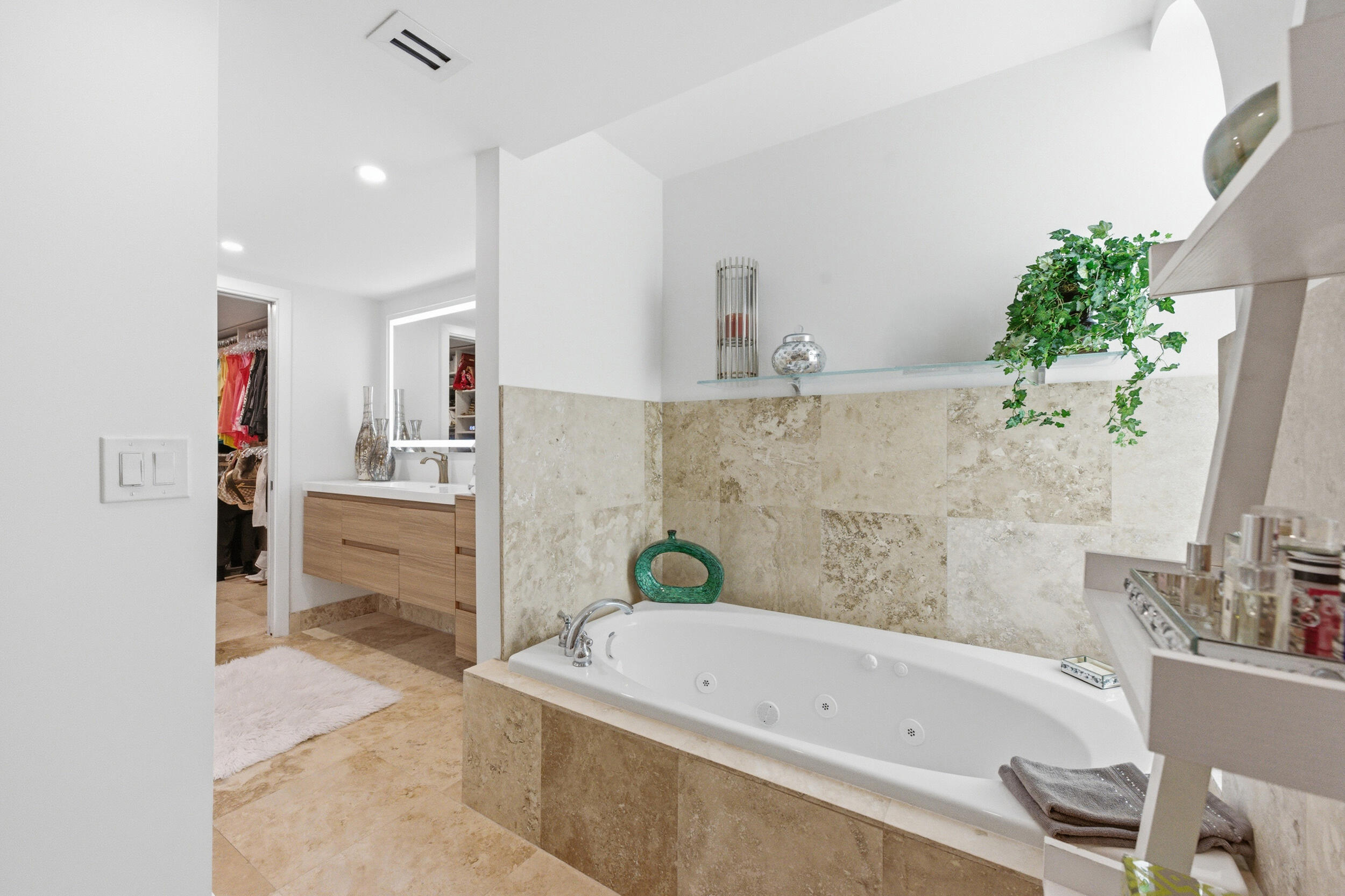 3972 N Ocean Drive 5 Property Photo 38