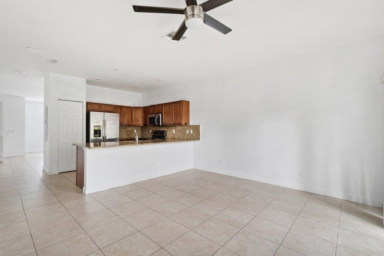 5288 Ashley River Road Property Photo 4