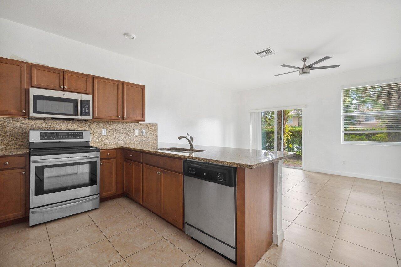 5288 Ashley River Road Property Photo 6