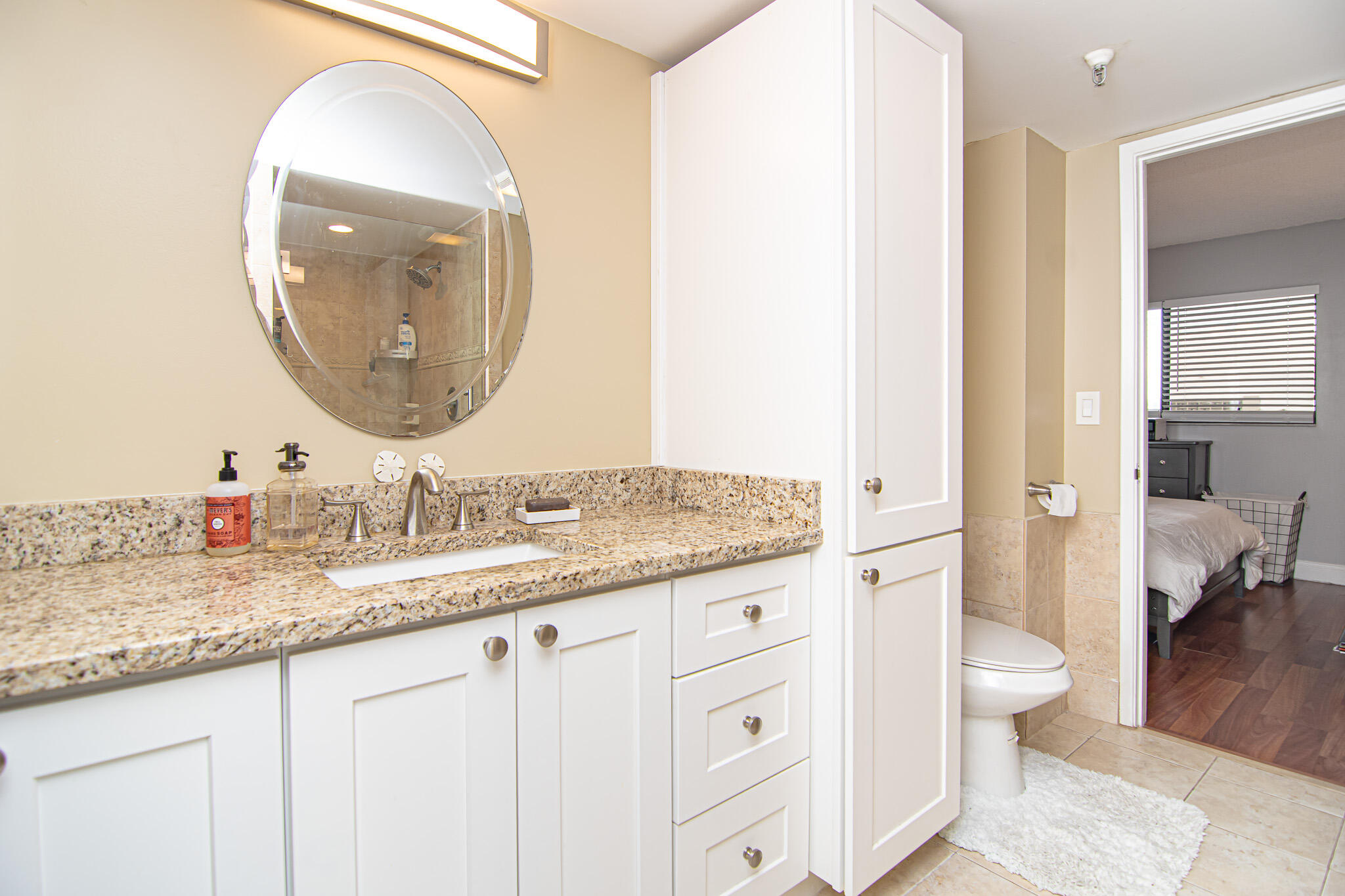 2202 S Cypress Bend Drive 706 Property Photo 34