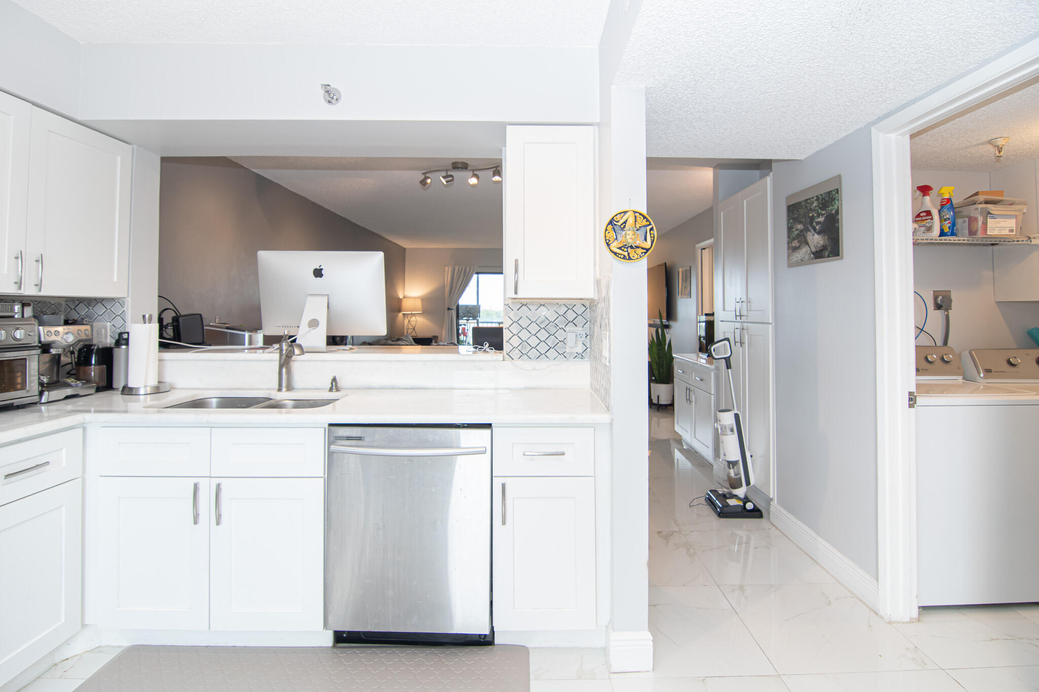2202 S Cypress Bend Drive 706 Property Photo 42