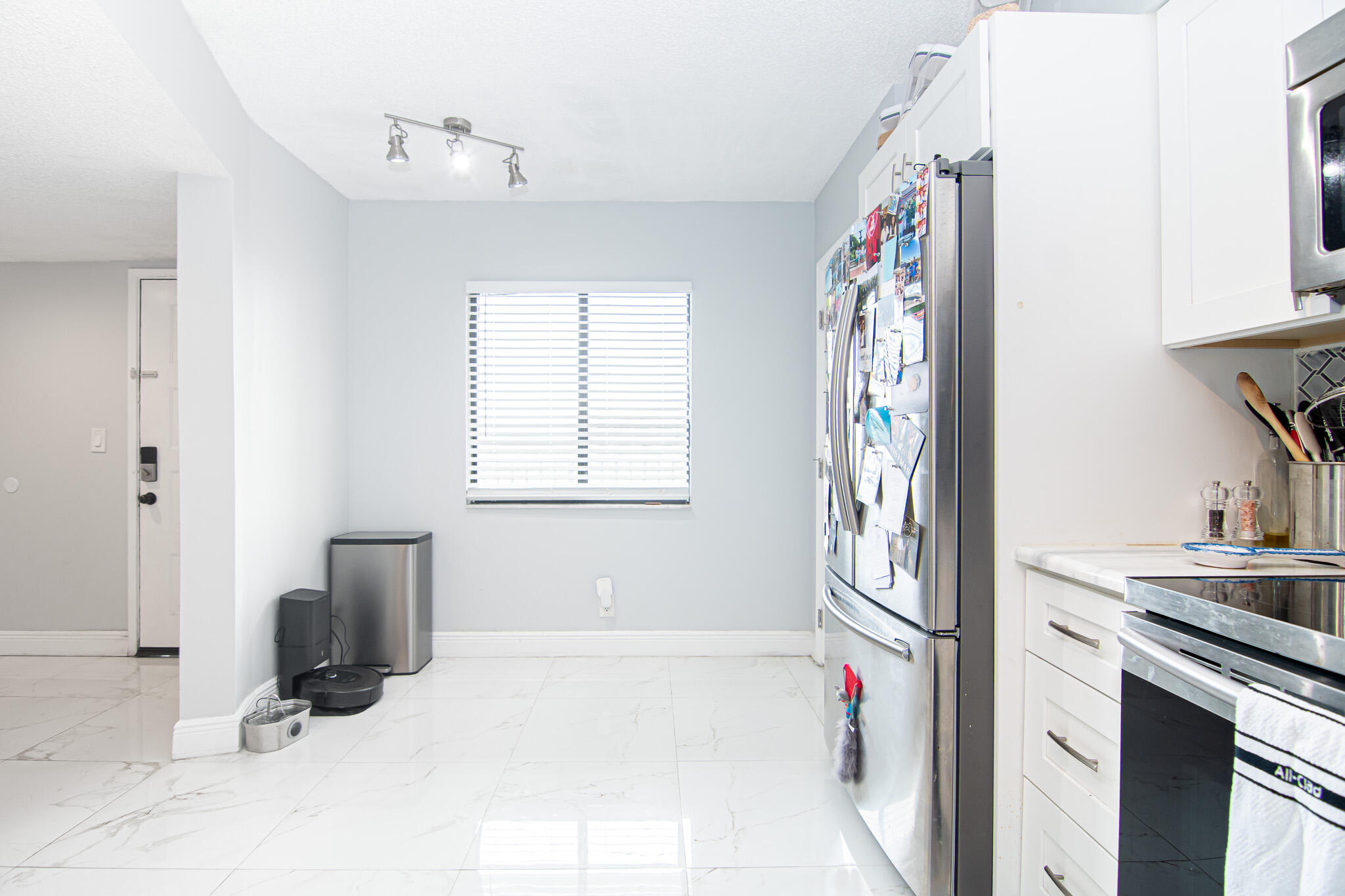 2202 S Cypress Bend Drive 706 Property Photo 45