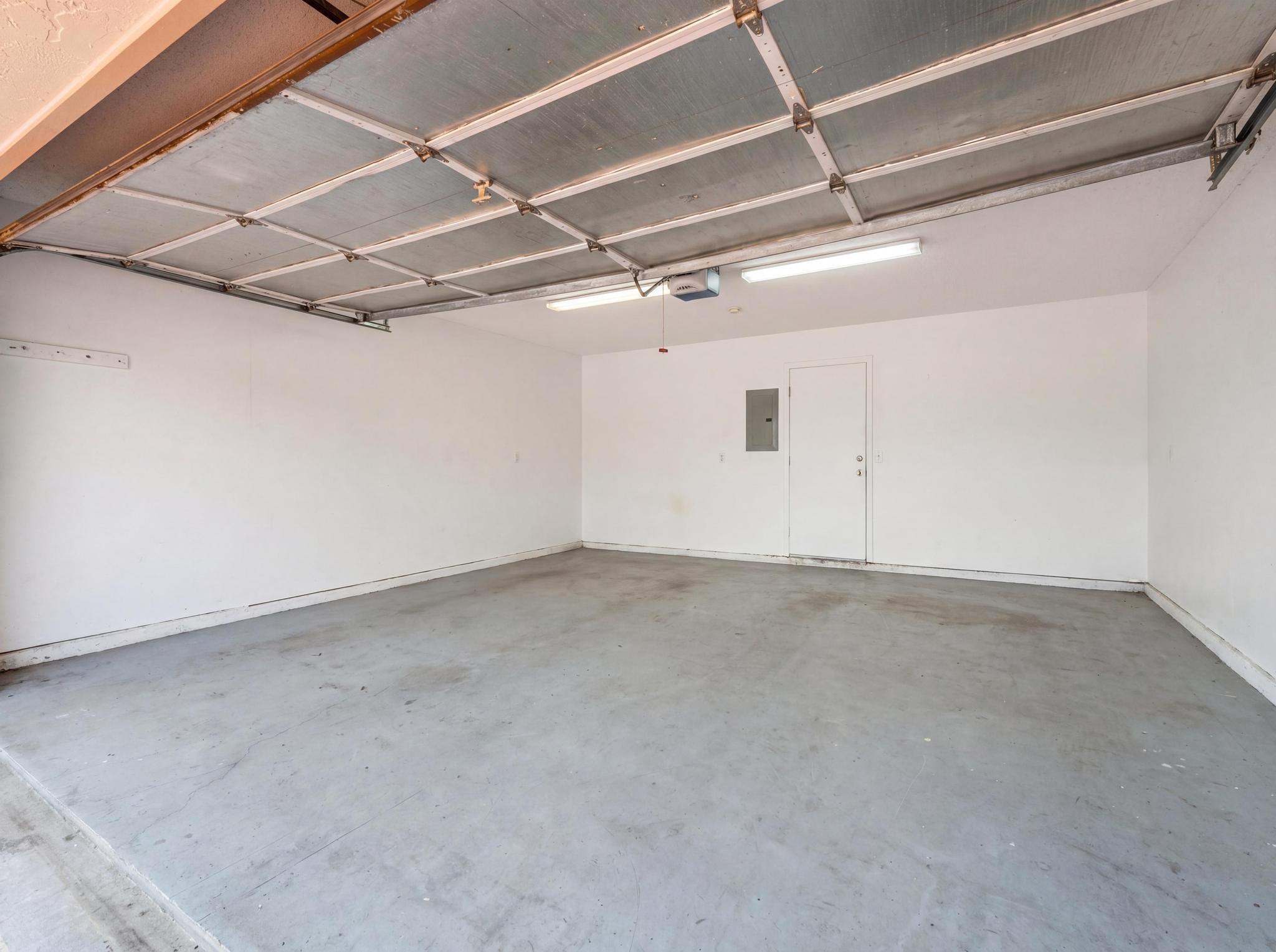 8521 Leeway Lane Property Photo 5