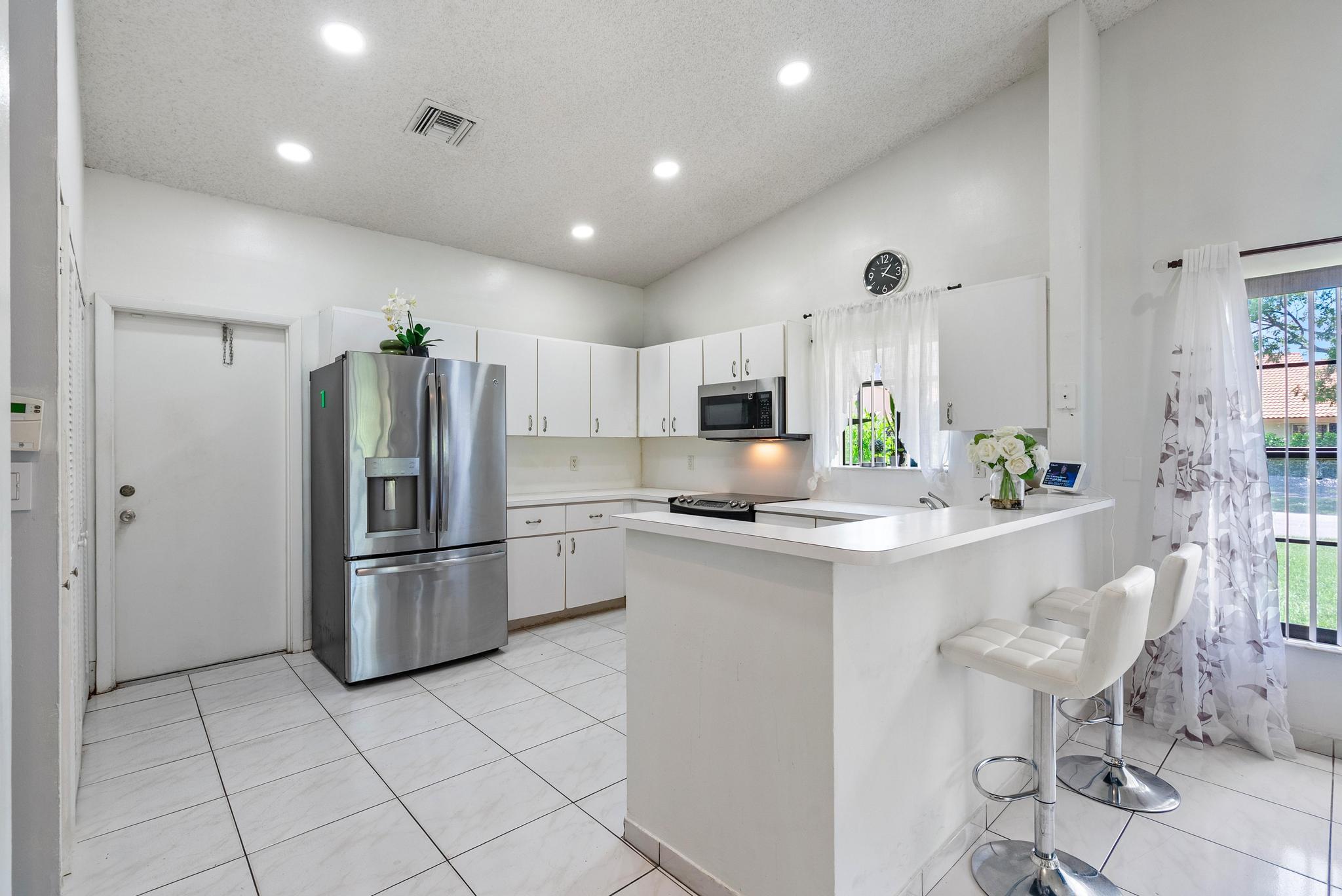 8521 Leeway Lane Property Photo 12