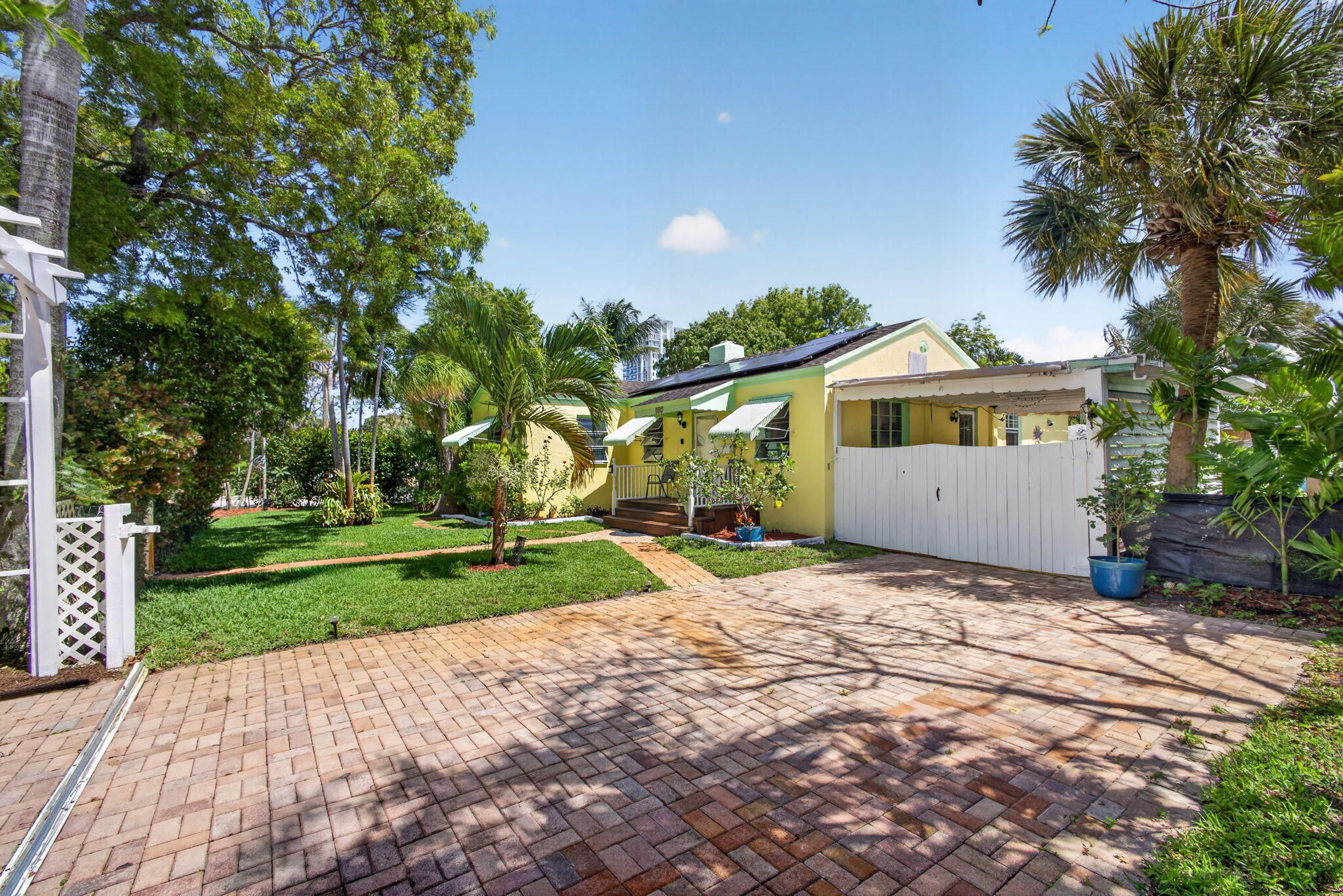 502 49th Street Property Photo 1