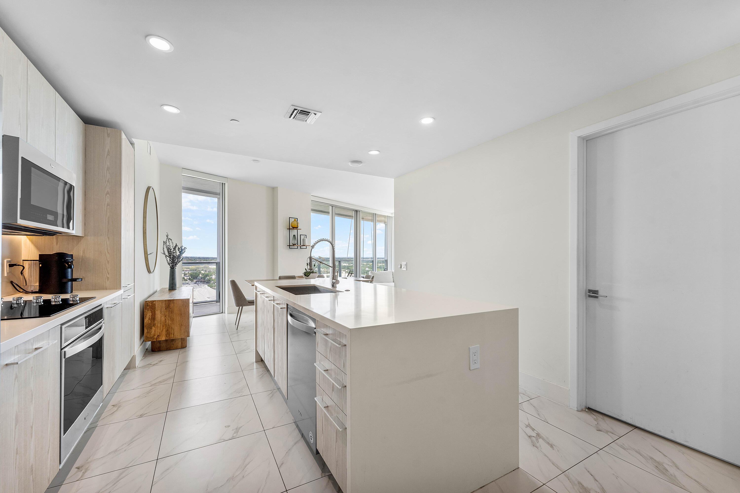 2000 Metropica Way 1509 Property Photo 3