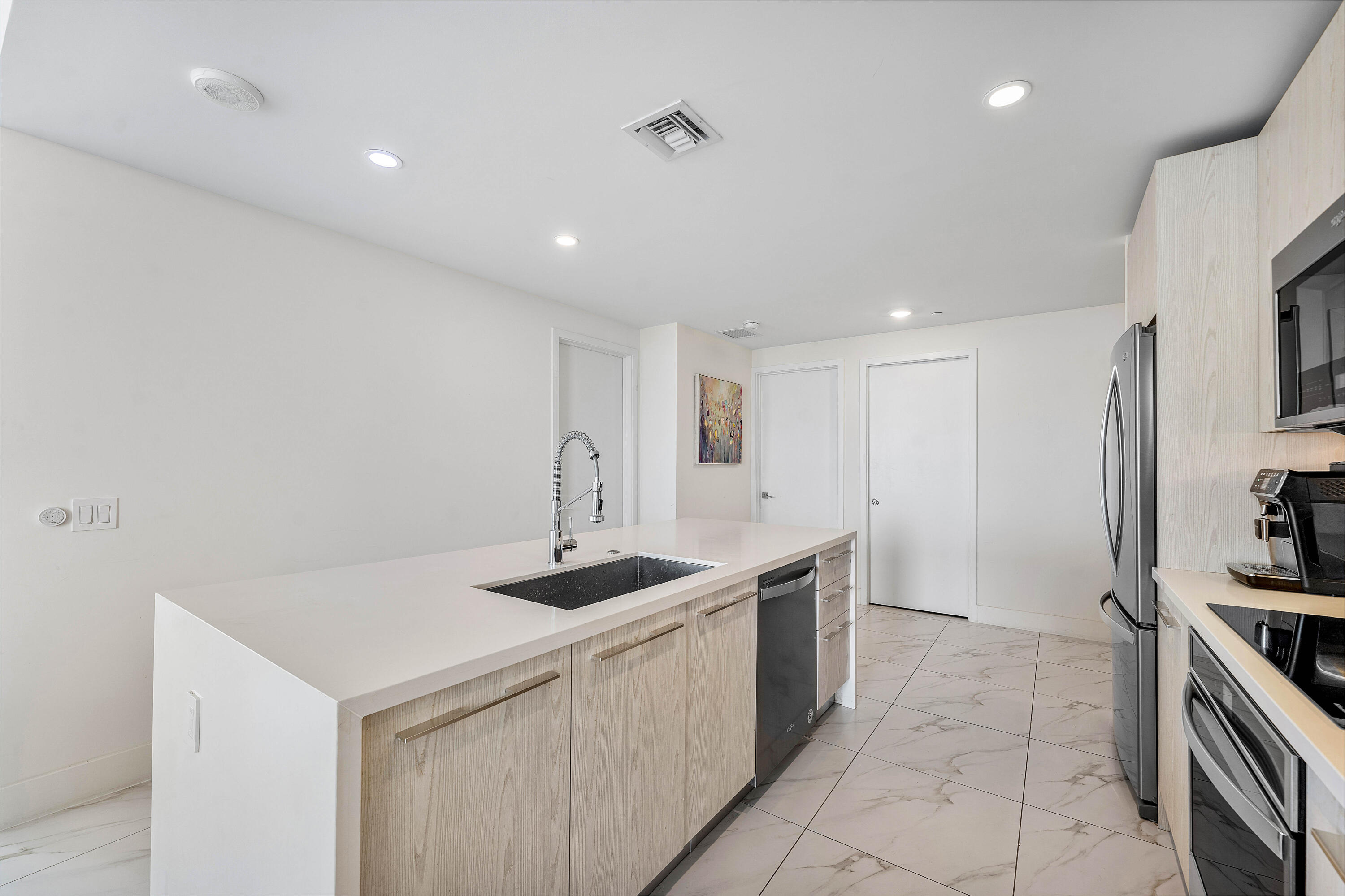 2000 Metropica Way 1509 Property Photo 6
