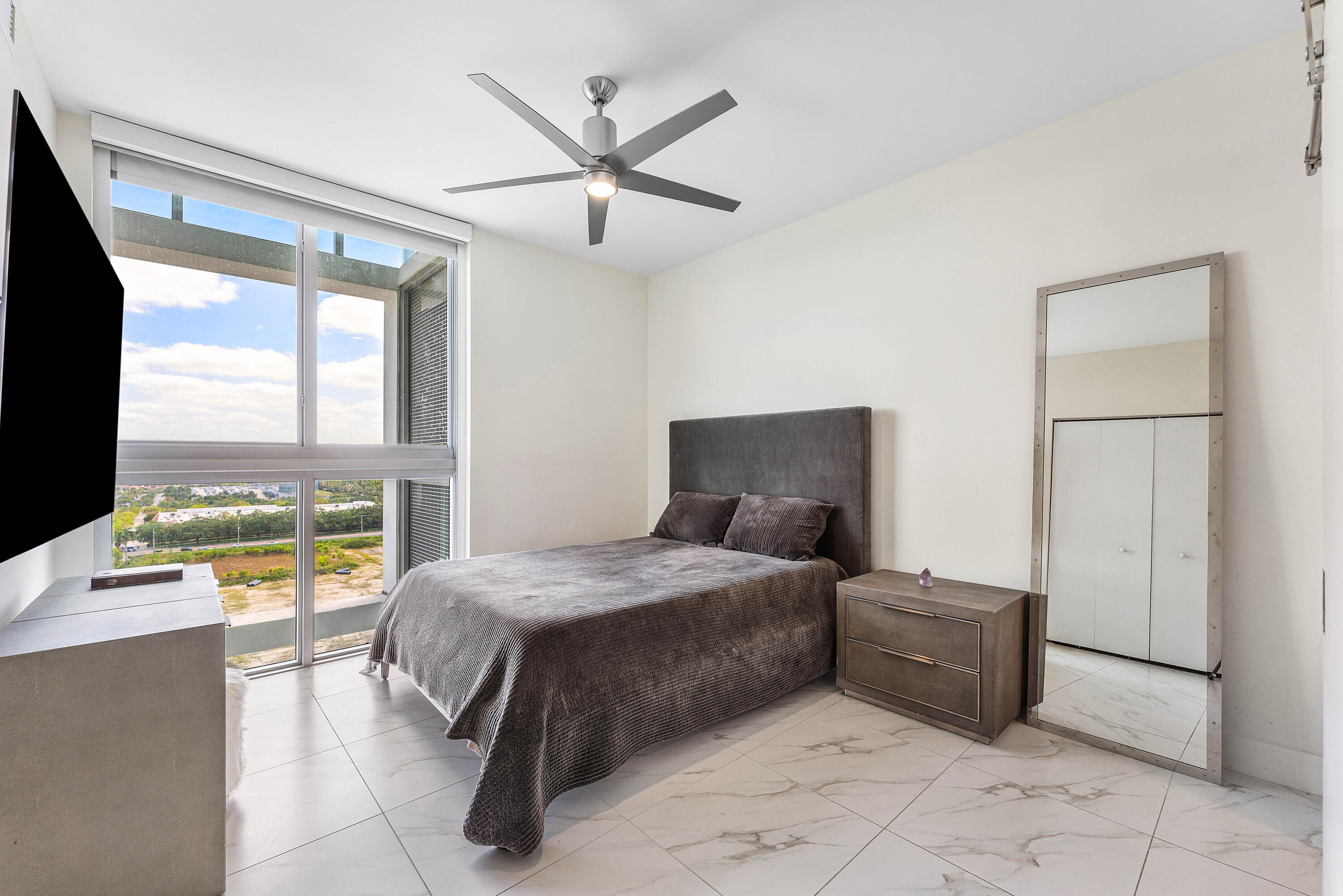 2000 Metropica Way 1509 Property Photo 12