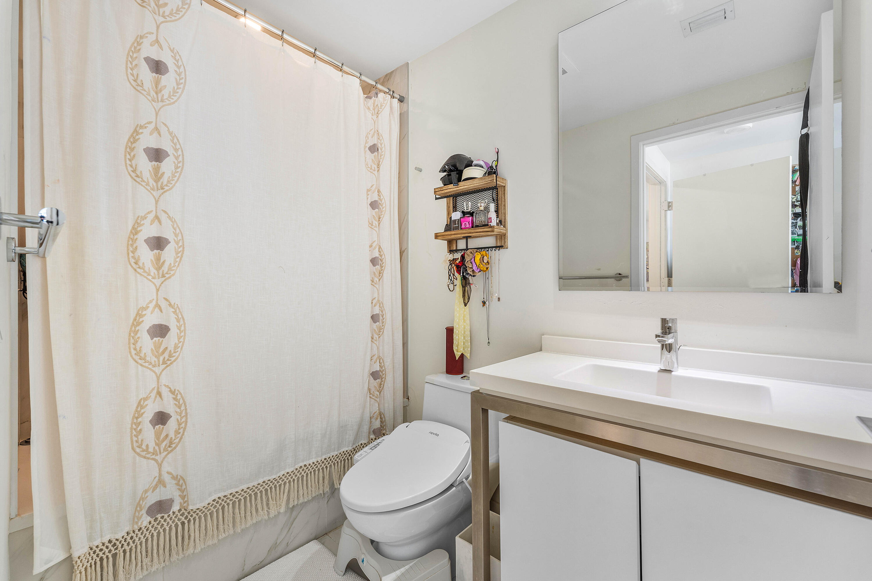 2000 Metropica Way 1509 Property Photo 21