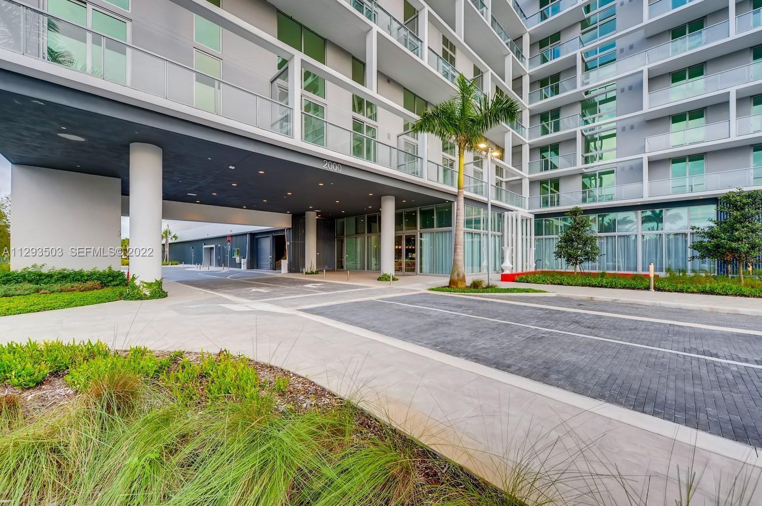 2000 Metropica Way 1509 Property Photo 32