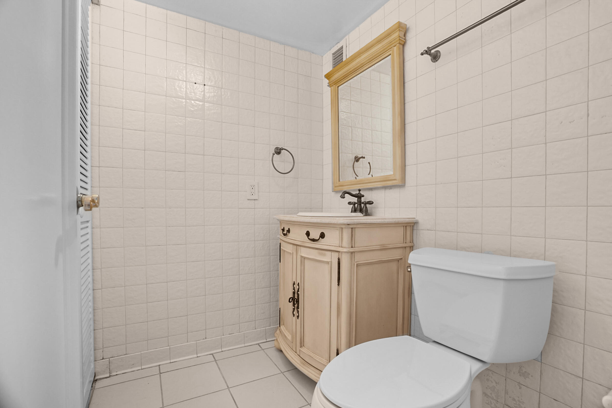 111 N Pompano Beach Boulevard 1609 Property Photo 17