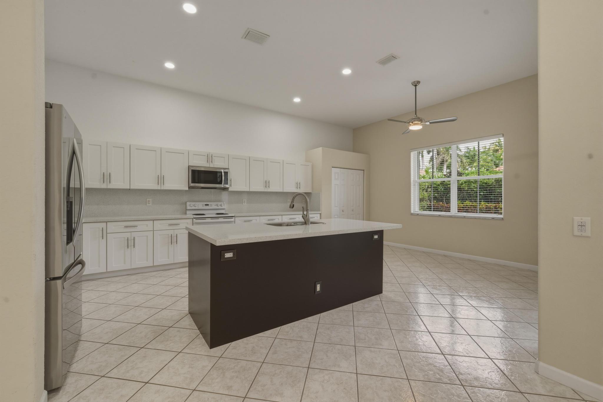 2053 Quail Roost Drive Property Photo 16