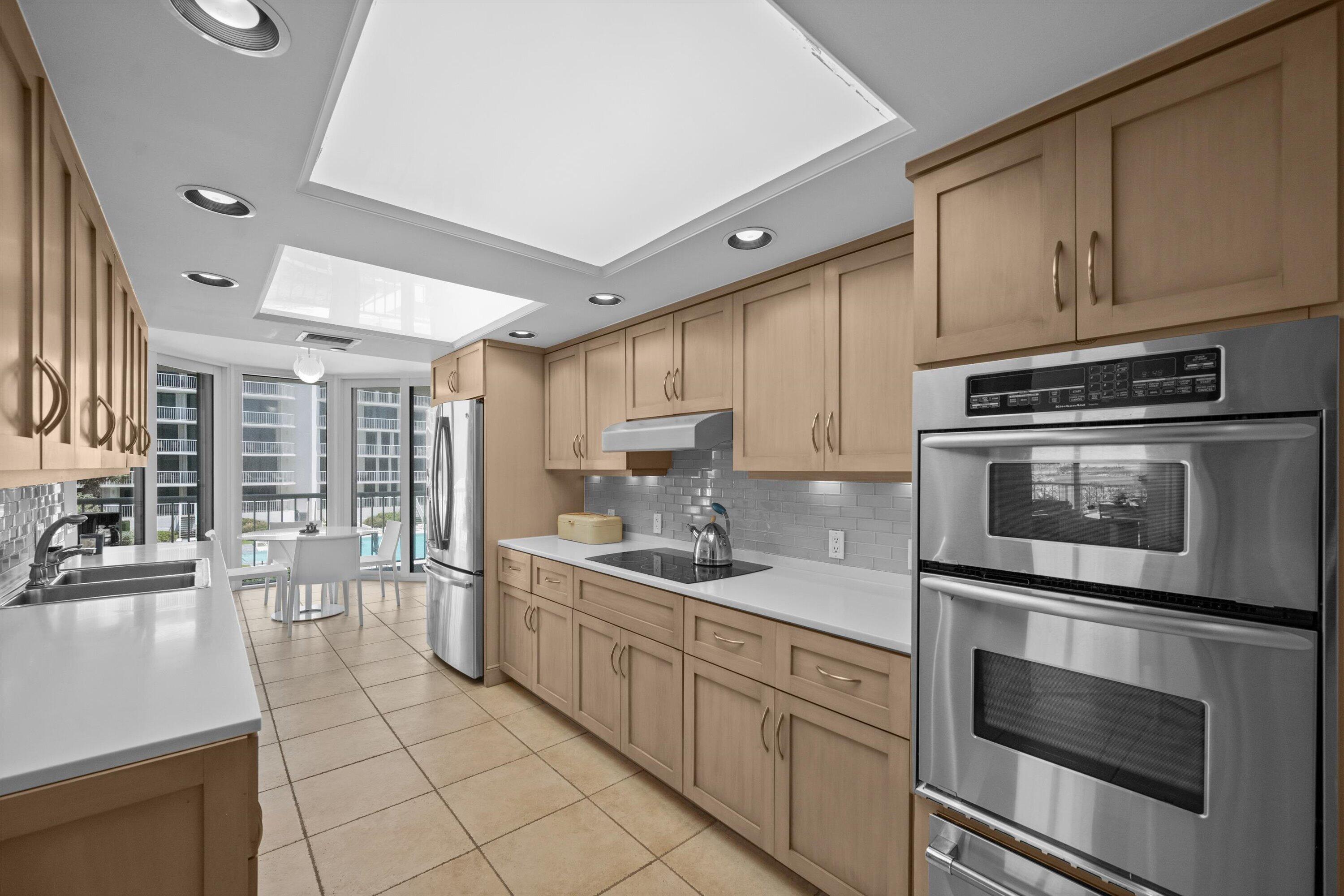 3170 S Ocean Boulevard 305s Property Photo 10