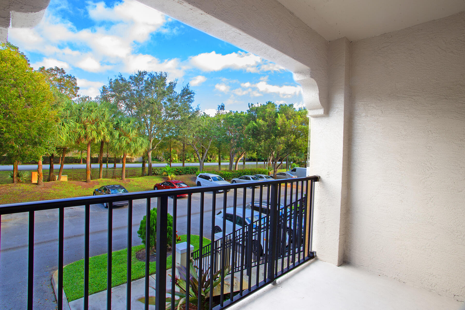5860 W Sample Road 204 Property Photo 16