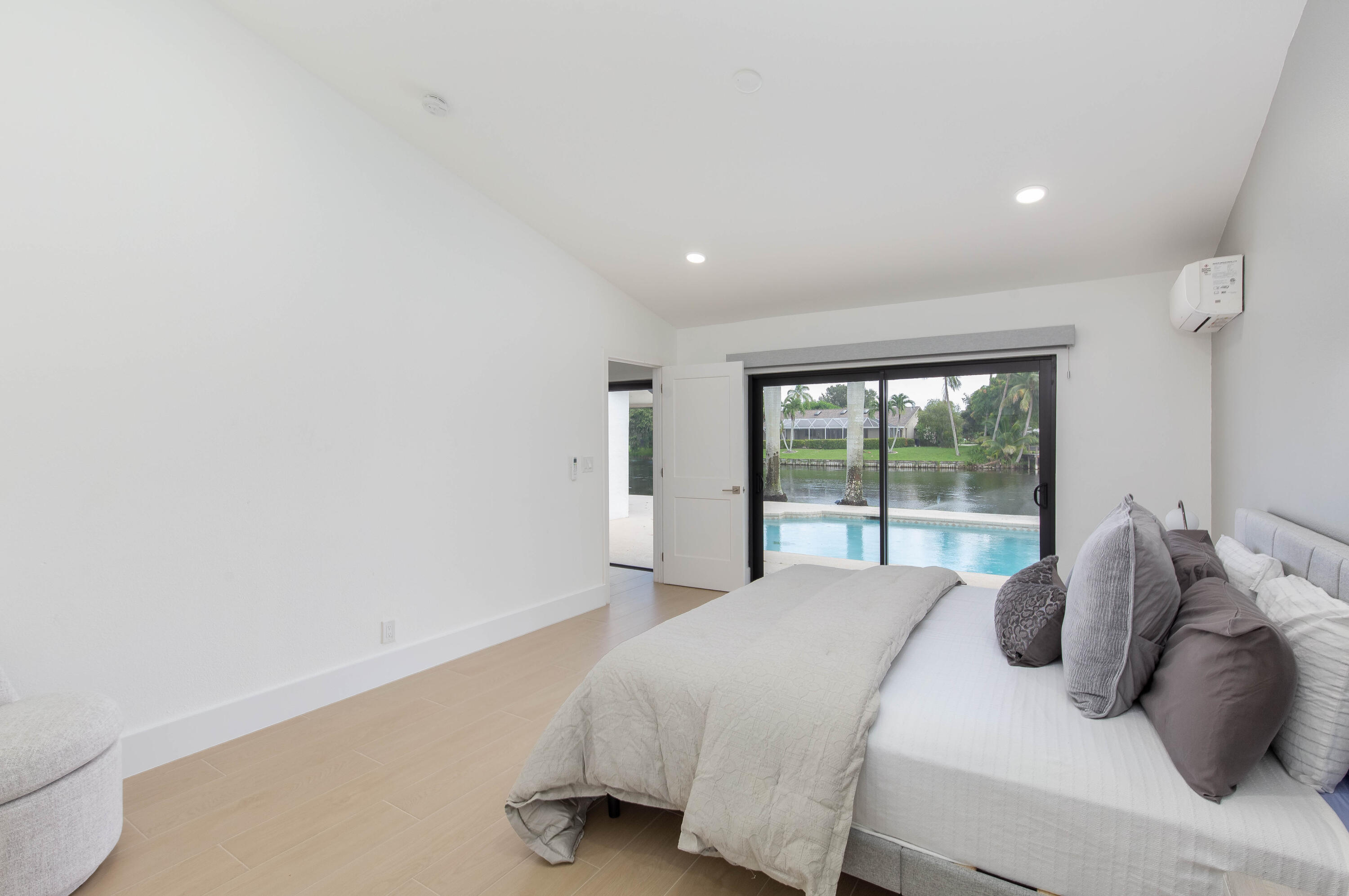 2281 Seaford Drive Property Photo 14