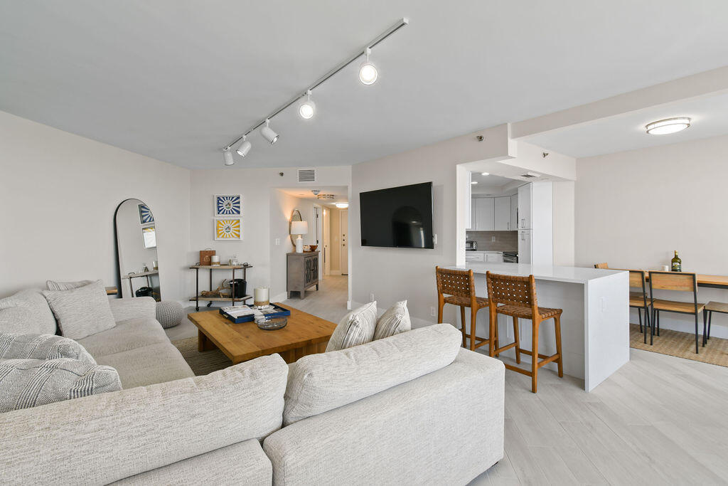 3560 S Ocean Boulevard 907 Property Photo 8
