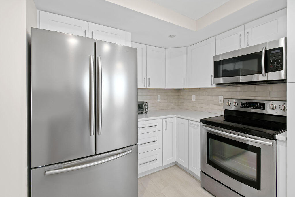 3560 S Ocean Boulevard 907 Property Photo 14