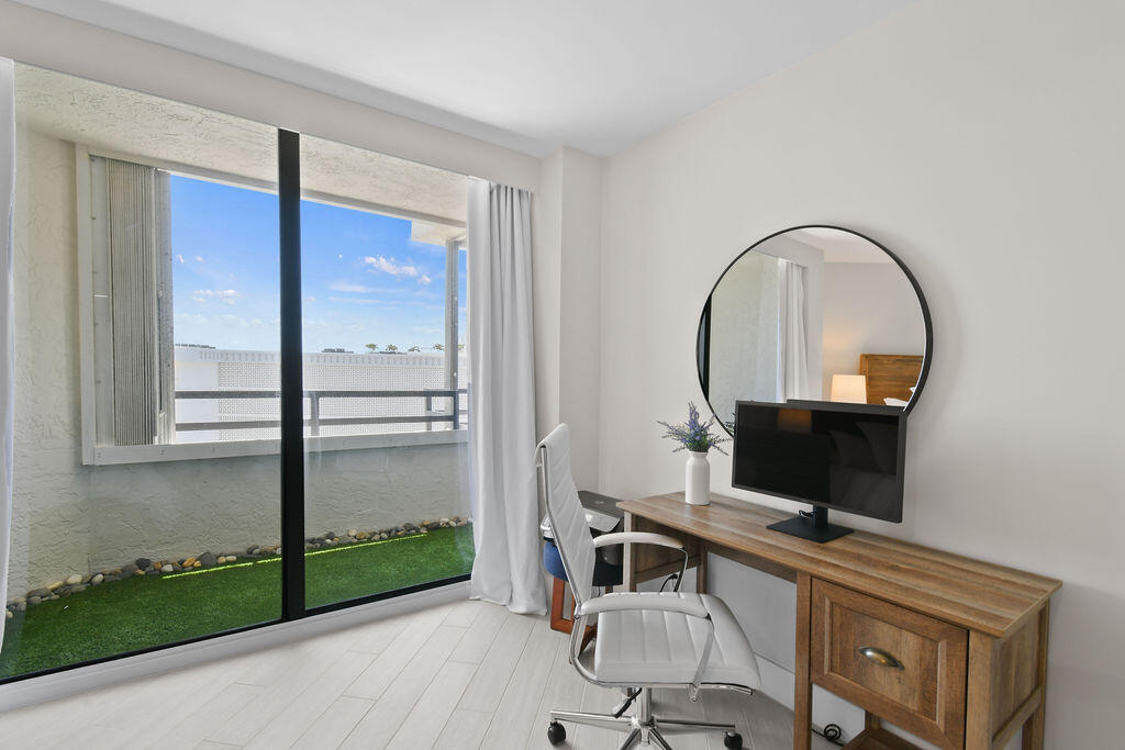3560 S Ocean Boulevard 907 Property Photo 18