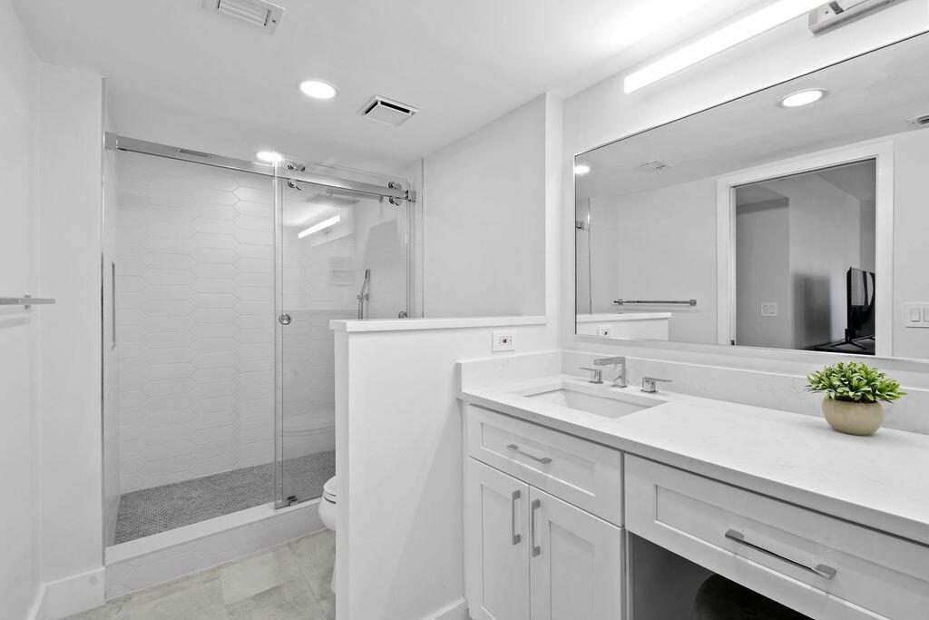 3560 S Ocean Boulevard 907 Property Photo 20