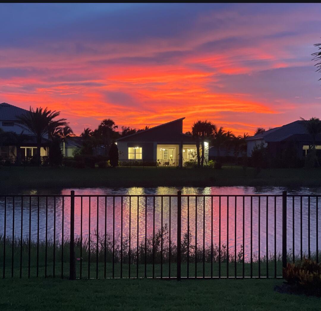 10332 Northbrook Circle Property Photo 3
