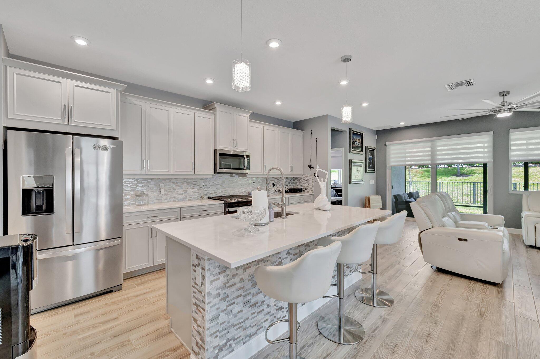 11527 Sw Viridian Boulevard Property Photo 8