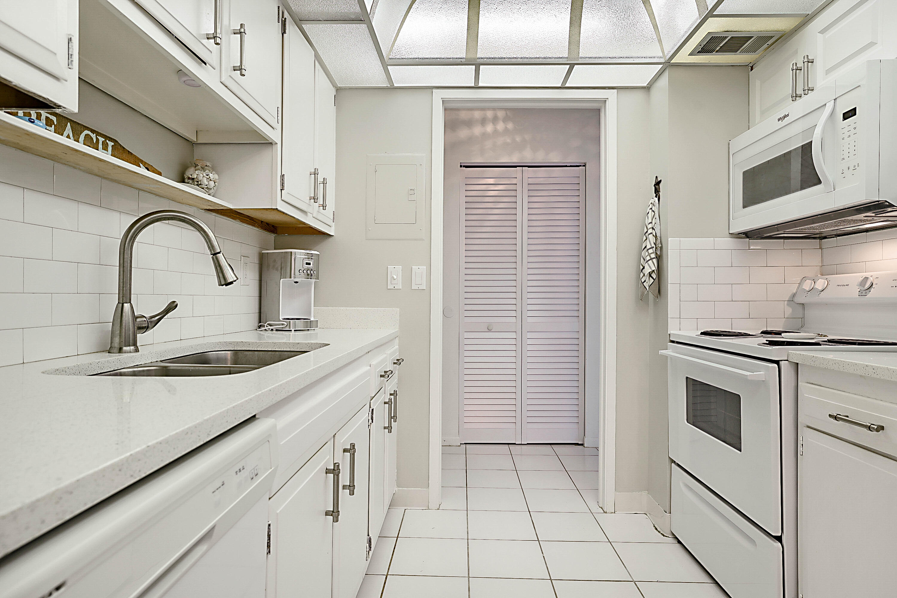 2121 N Ocean Boulevard 407w Property Photo 15