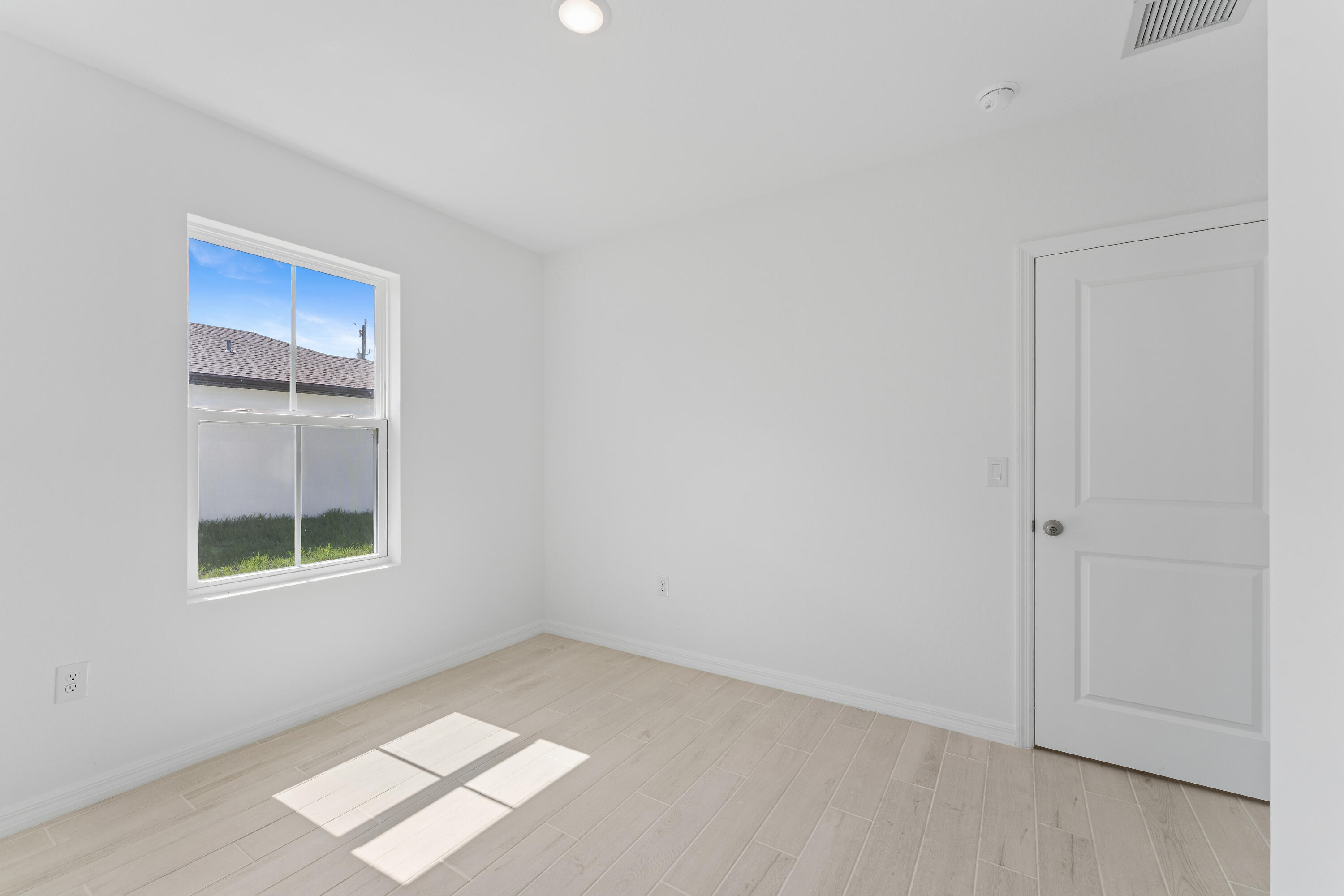 841 Nw Archer Avenue Property Photo 8