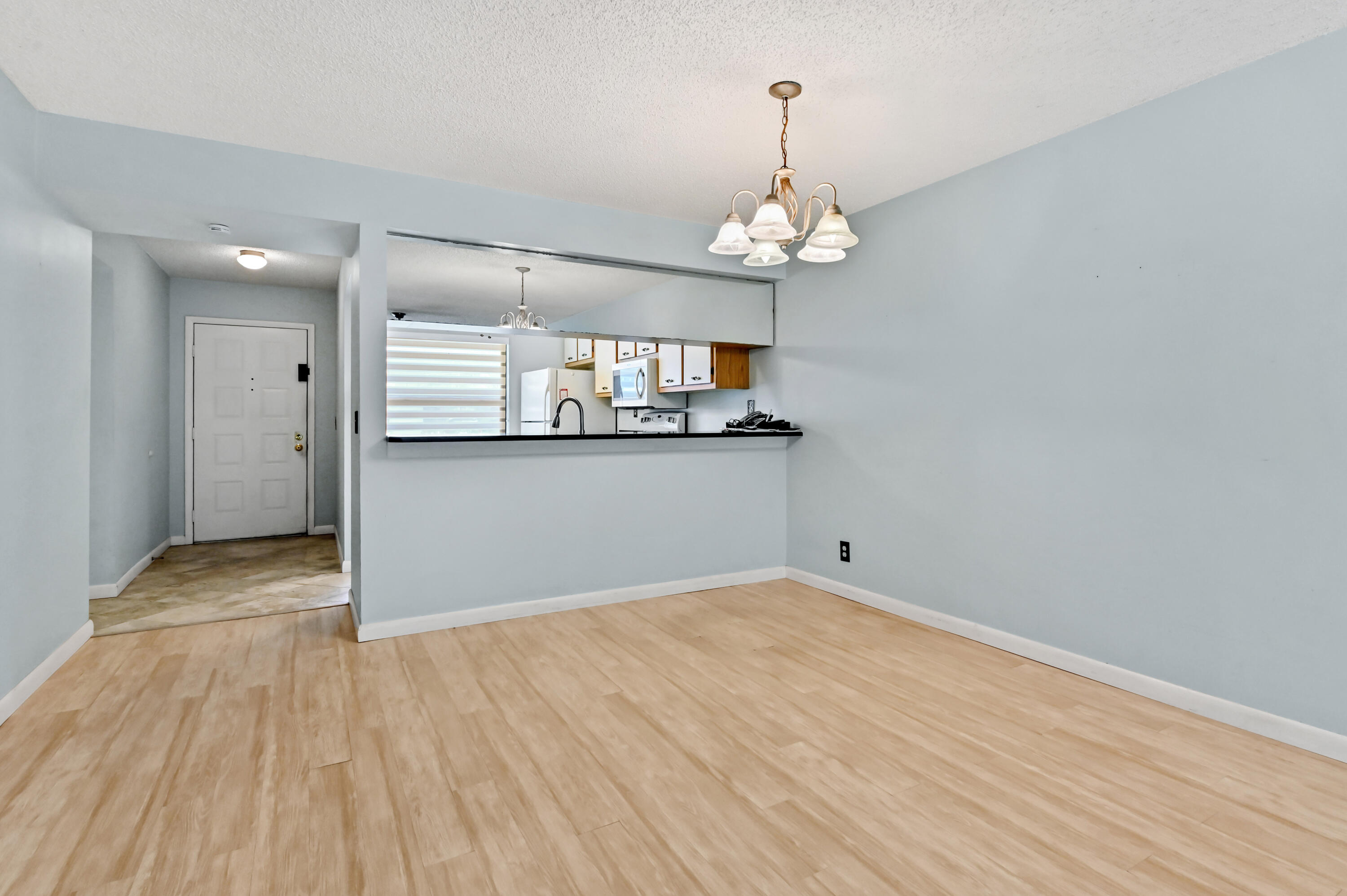 1701 Sabal Ridge Circle B Property Photo 3