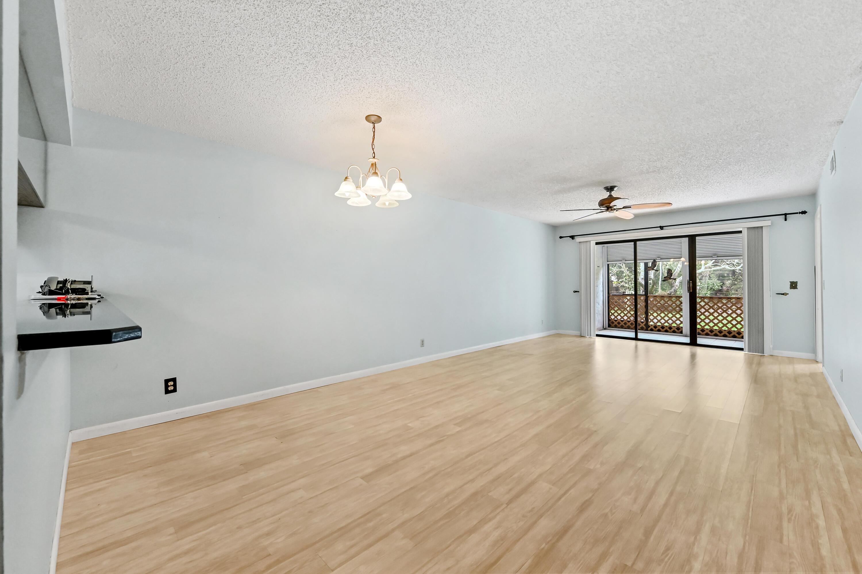 1701 Sabal Ridge Circle B Property Photo 7