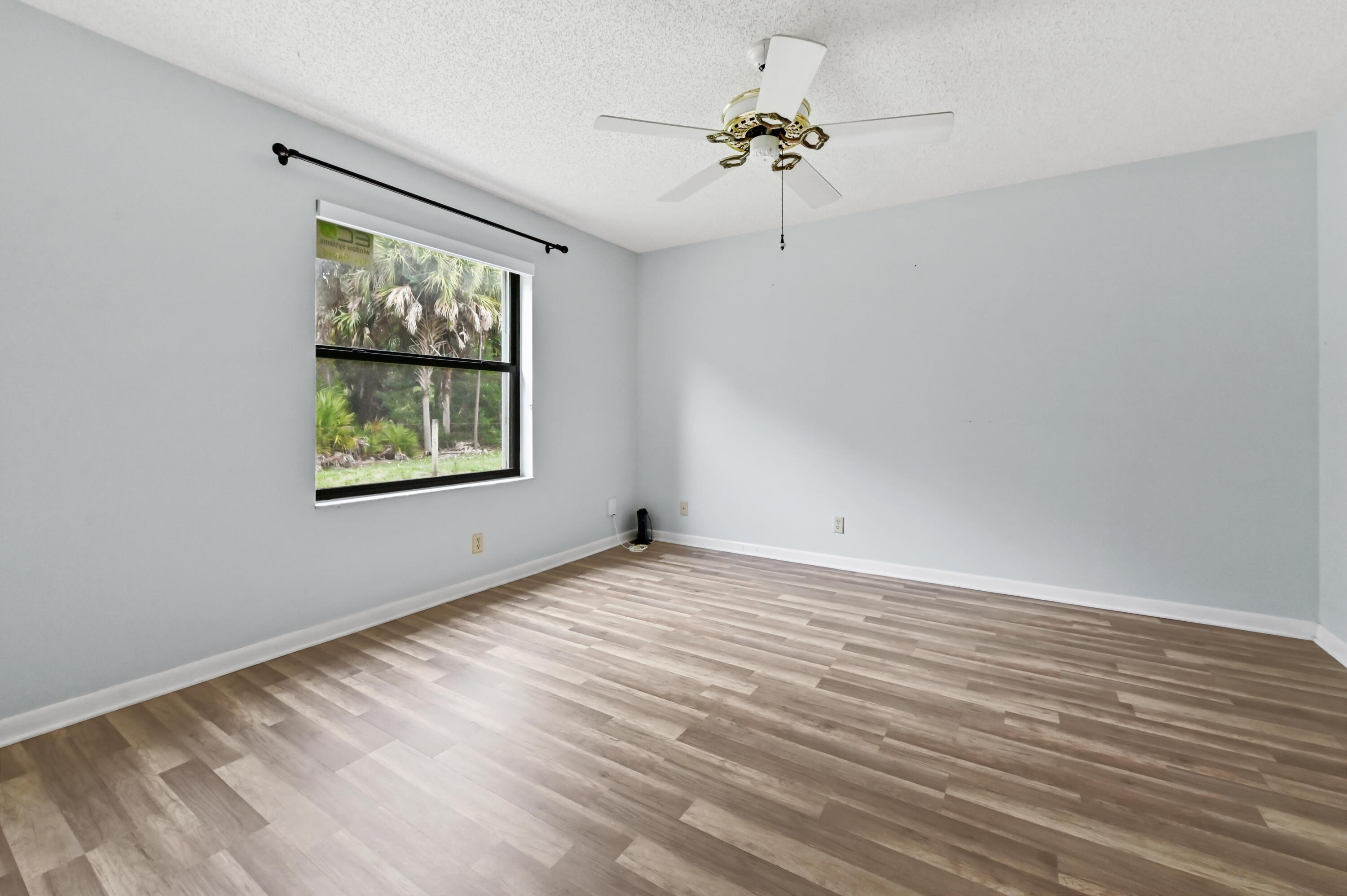 1701 Sabal Ridge Circle B Property Photo 8