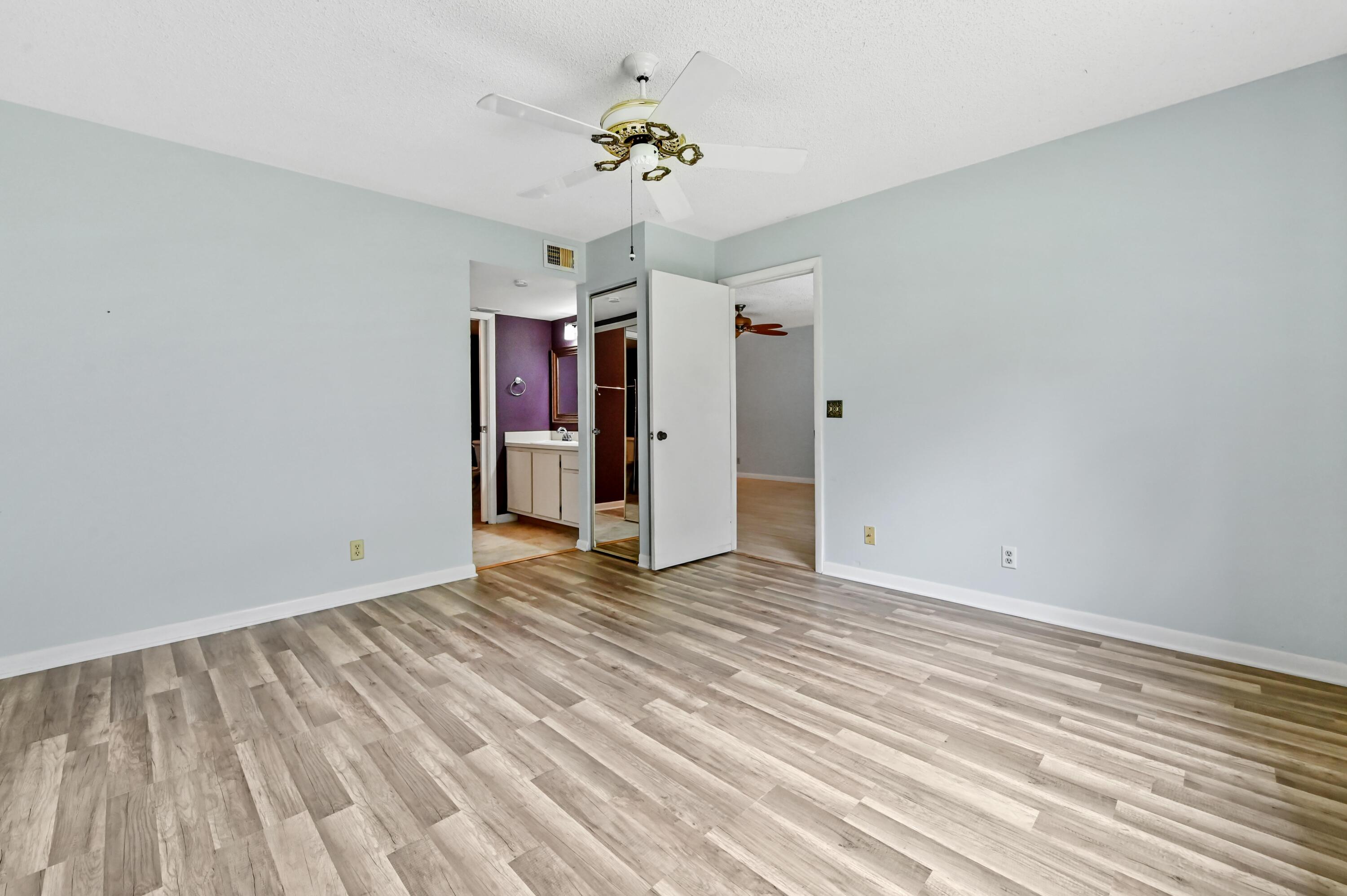 1701 Sabal Ridge Circle B Property Photo 9
