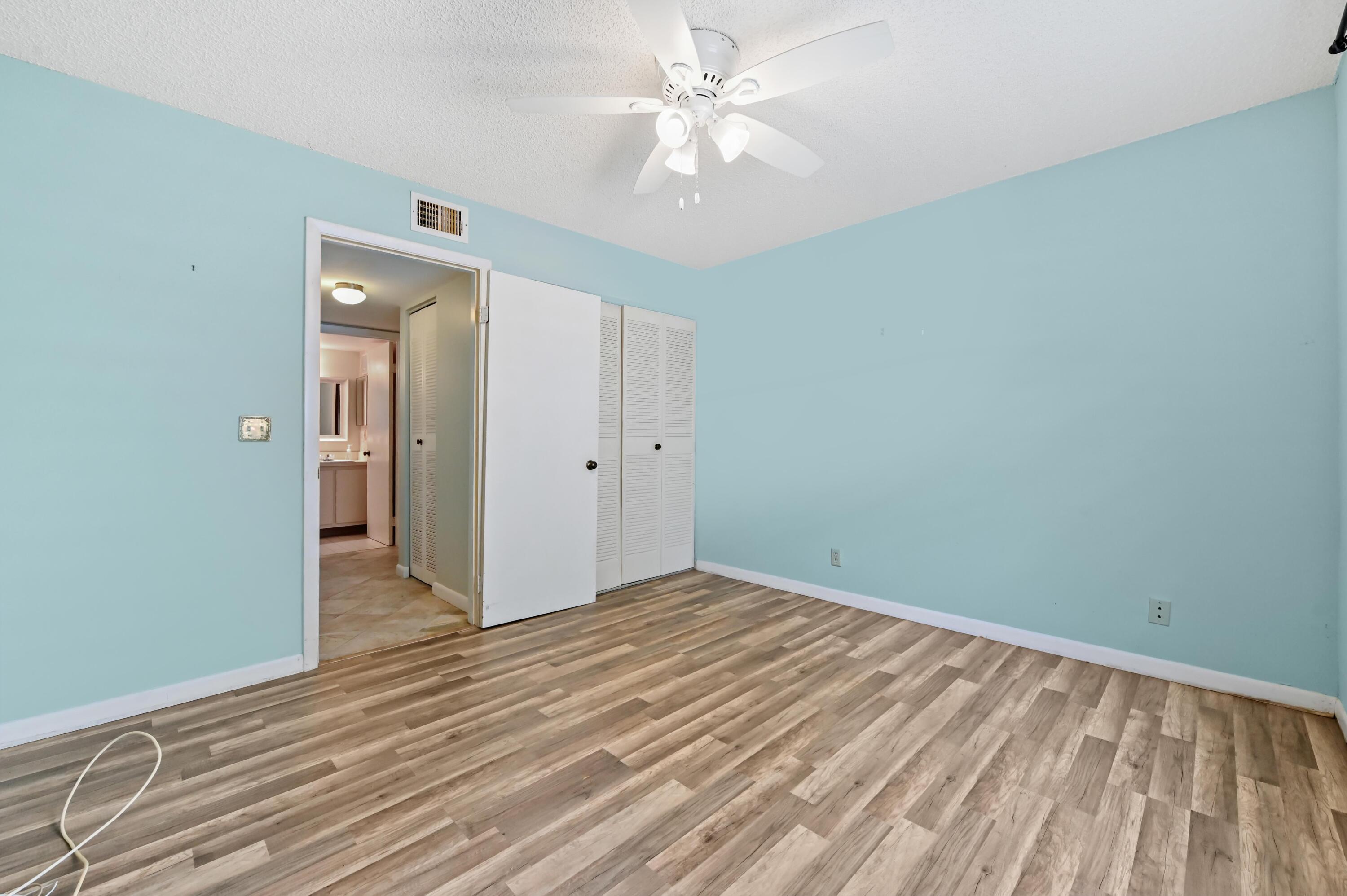 1701 Sabal Ridge Circle B Property Photo 14