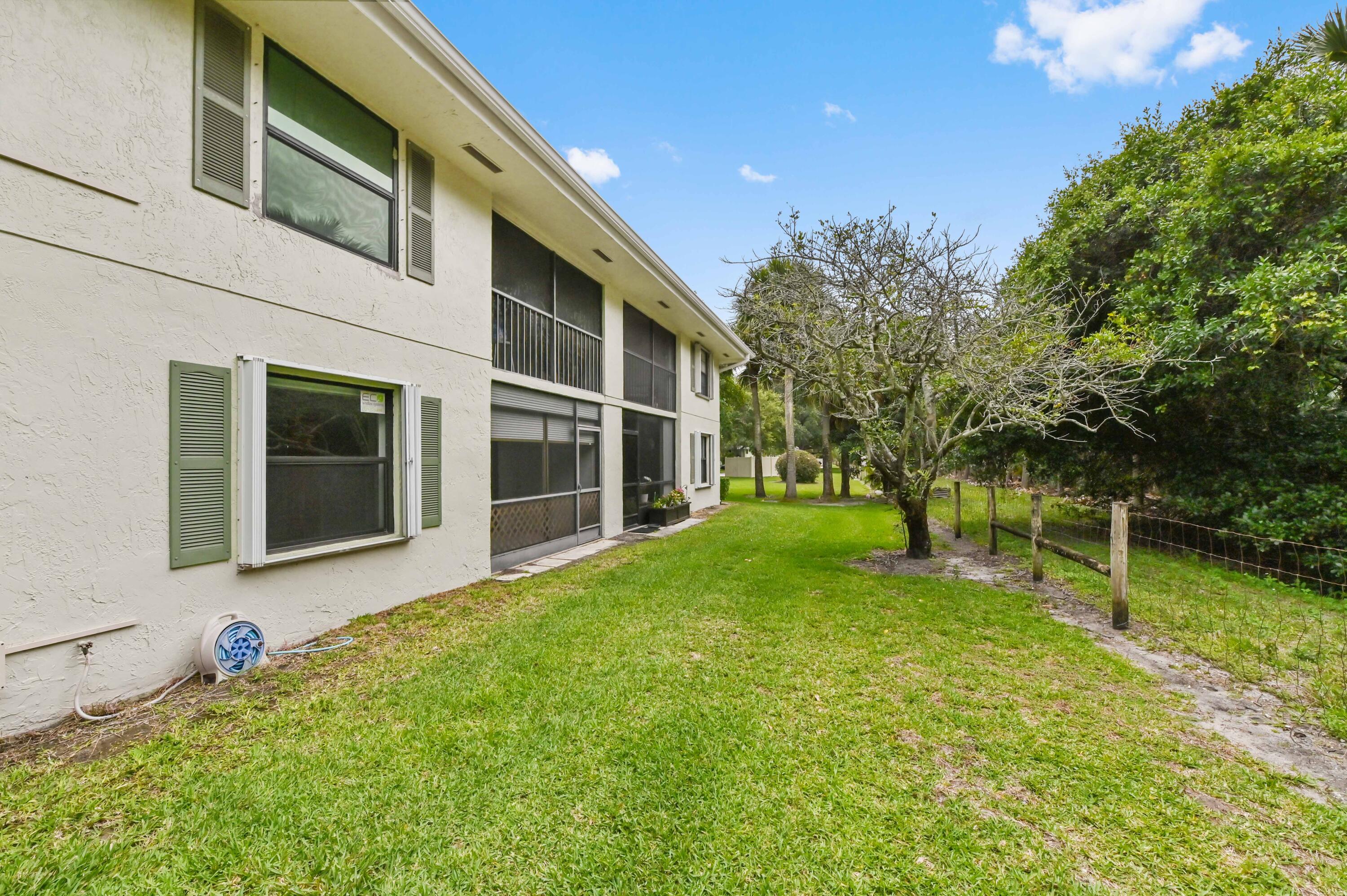 1701 Sabal Ridge Circle B Property Photo 22