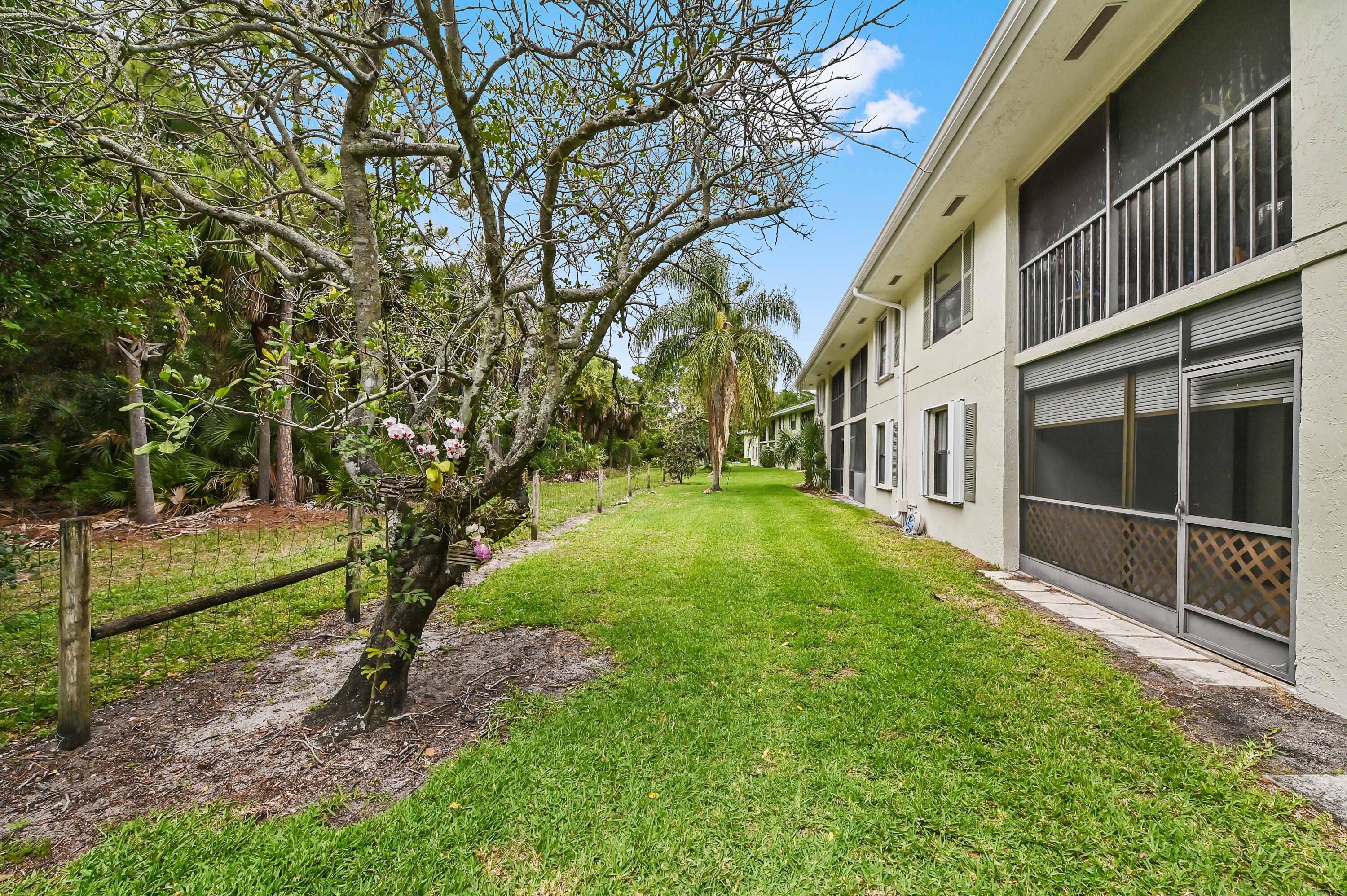 1701 Sabal Ridge Circle B Property Photo 23