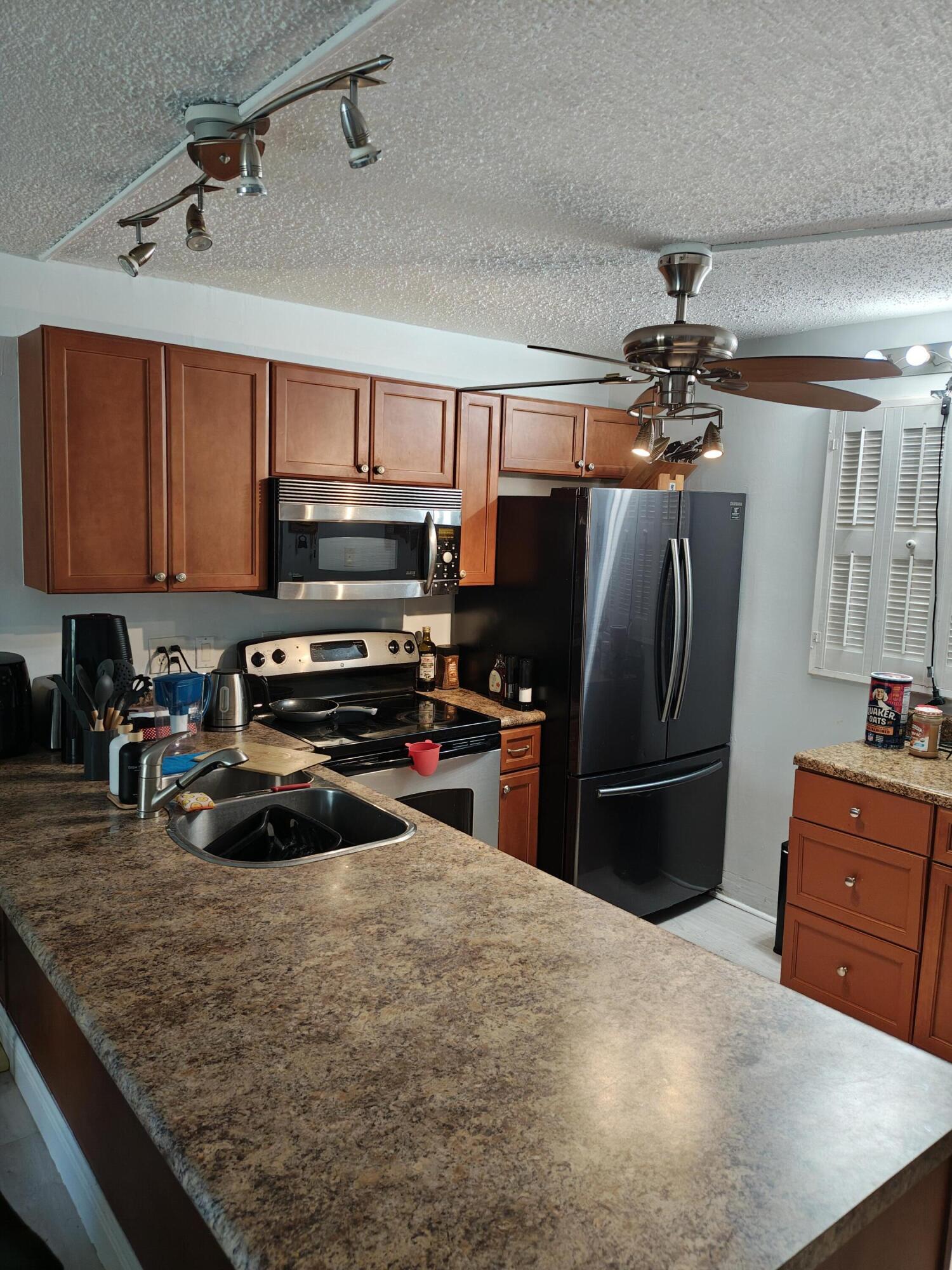 2929 S Ocean Boulevard 2110 Property Photo 12