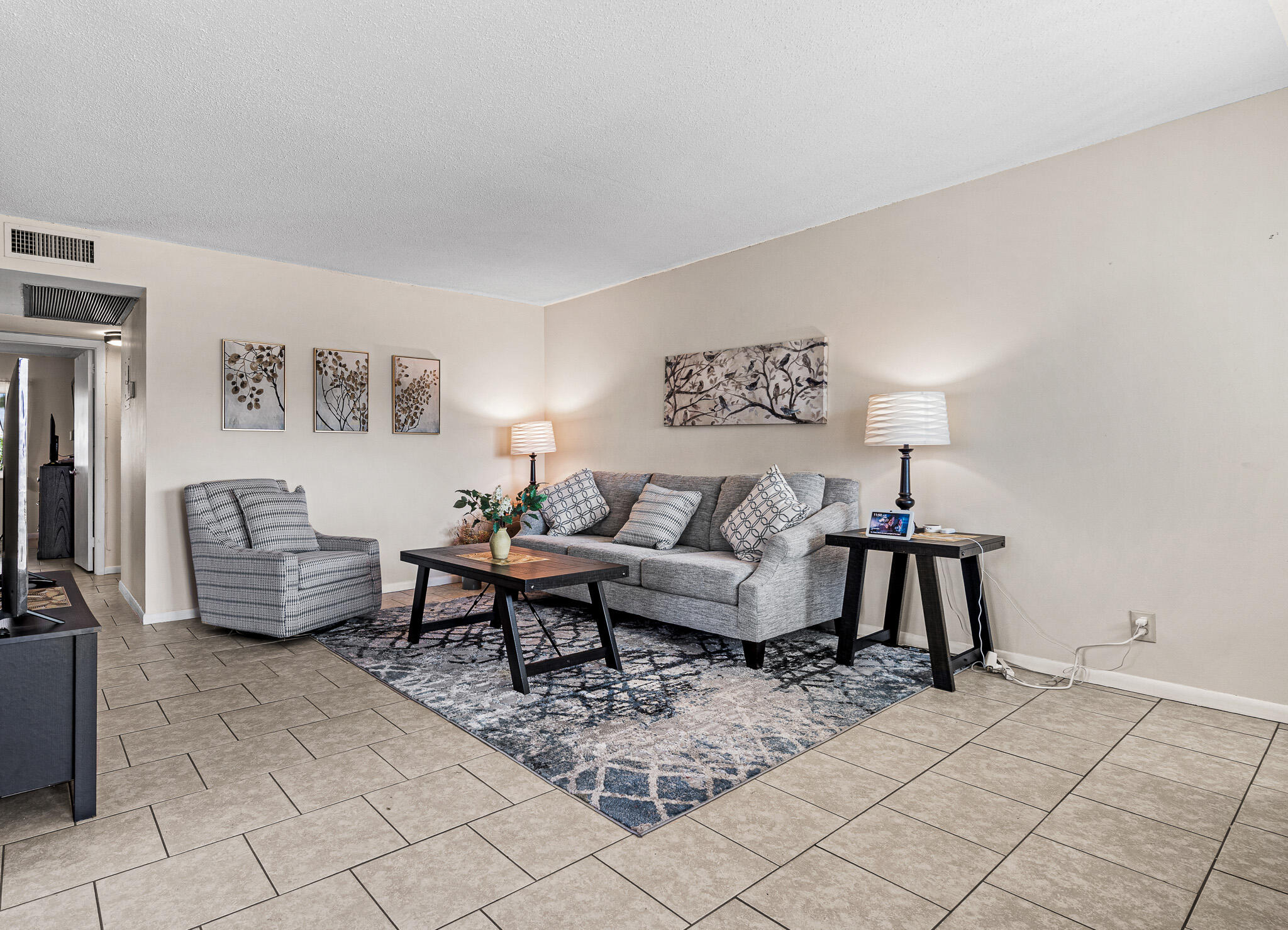 167 Cambridge G Property Photo 3