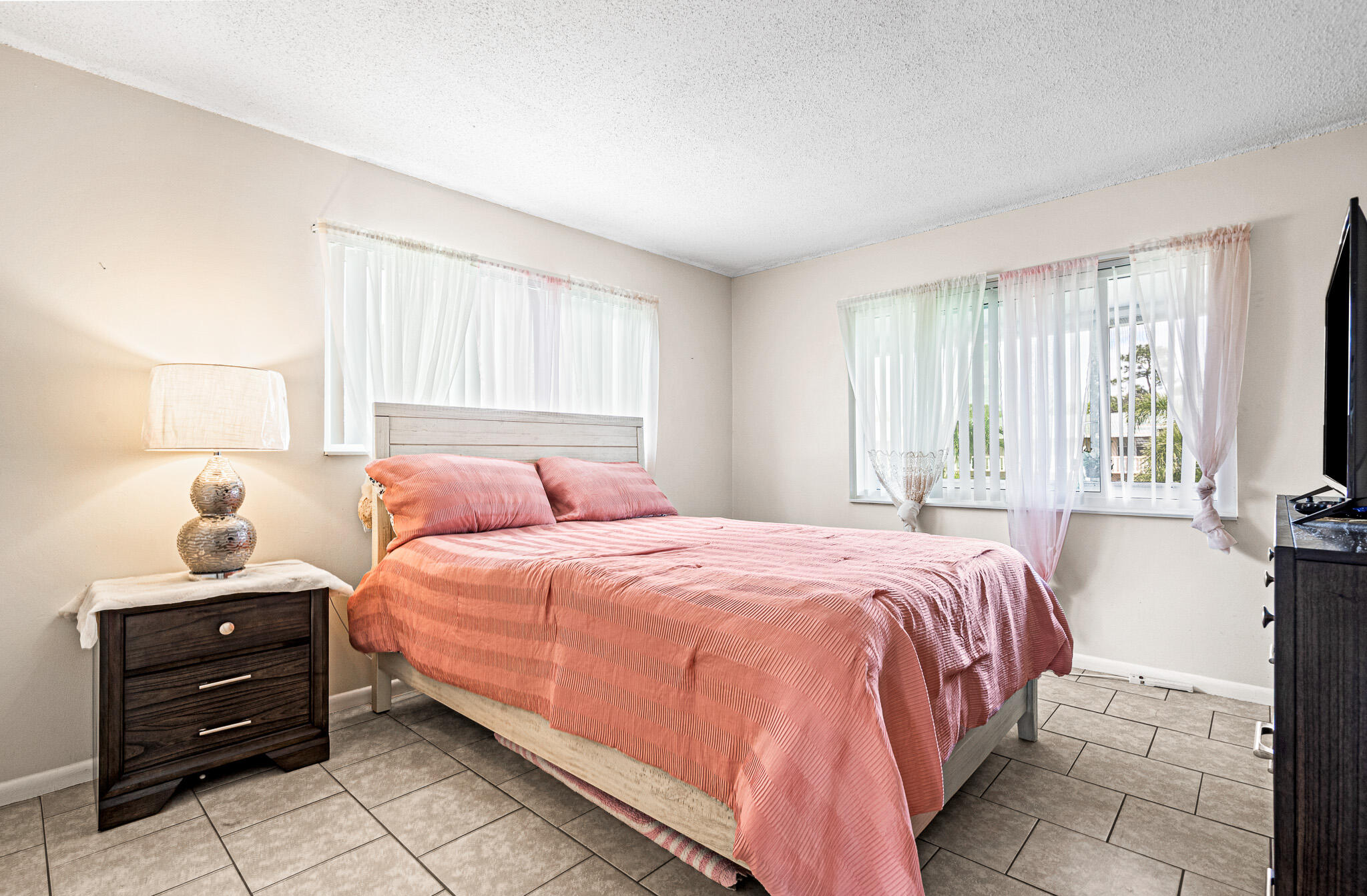 167 Cambridge G Property Photo 8