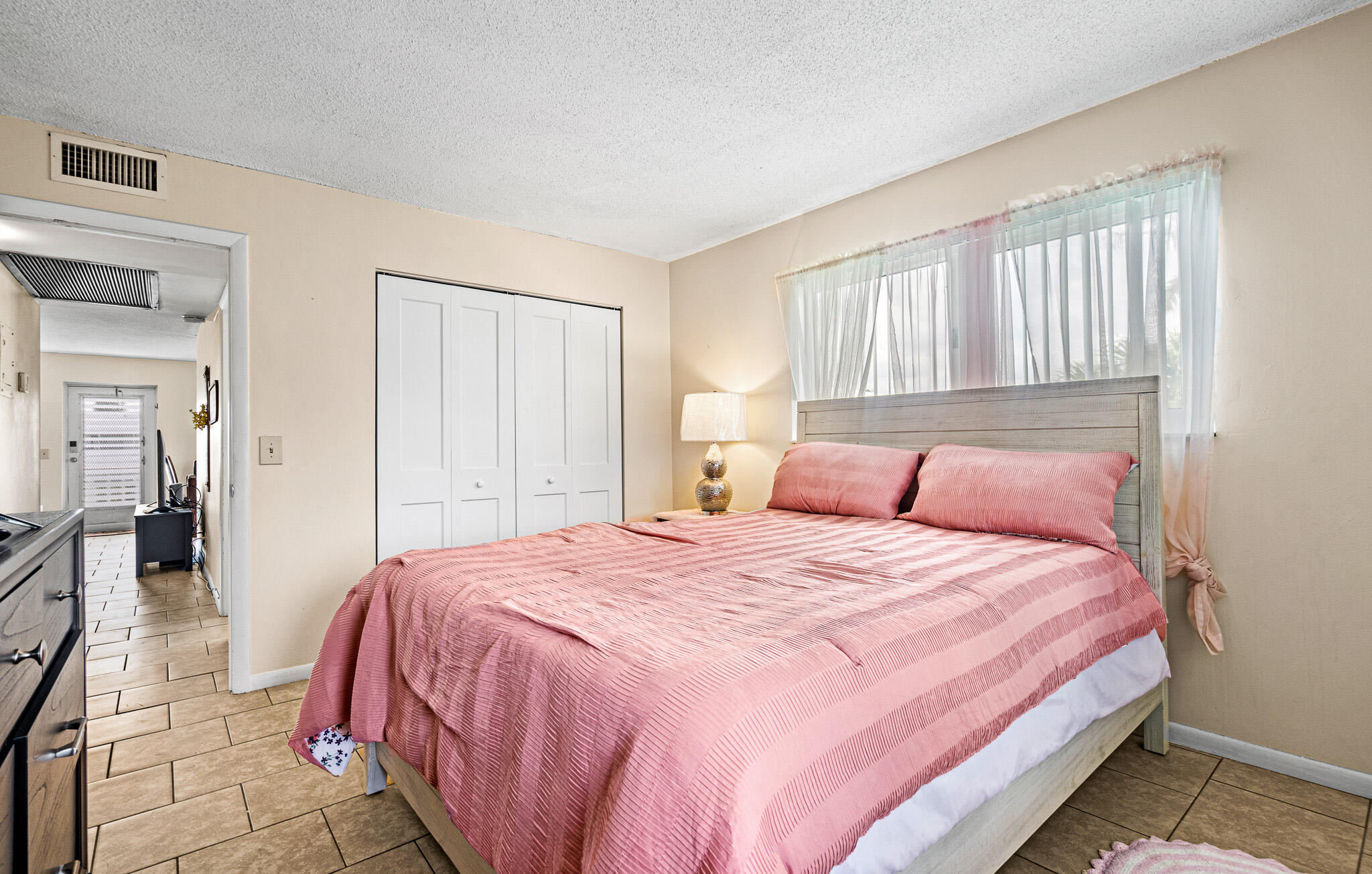 167 Cambridge G Property Photo 9