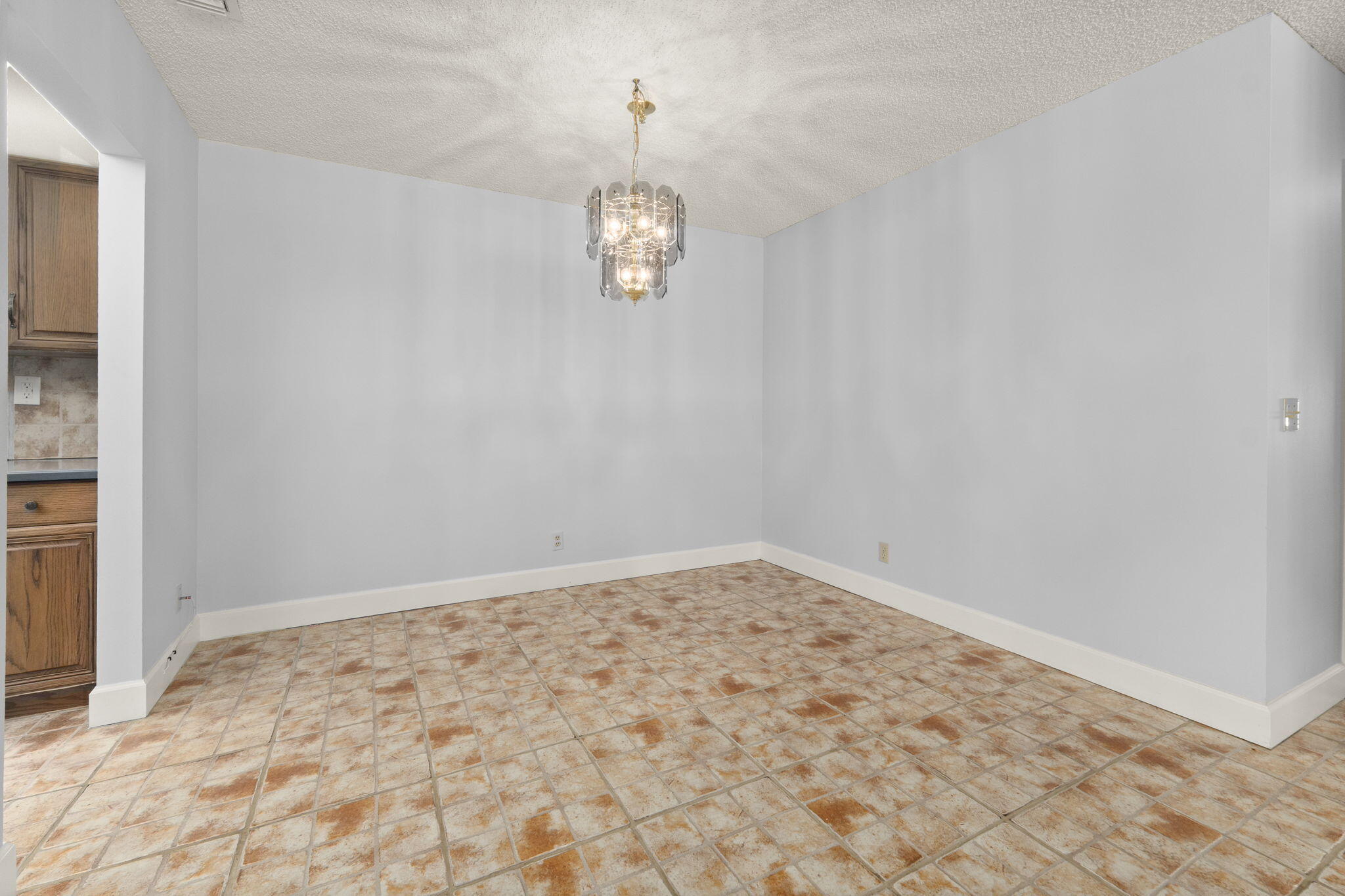 1767 S Dovetail Drive R Property Photo 8