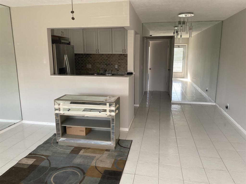 71 Easthampton C Property Photo 5