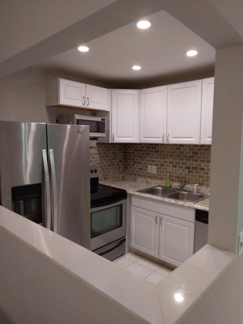 71 Easthampton C Property Photo 6