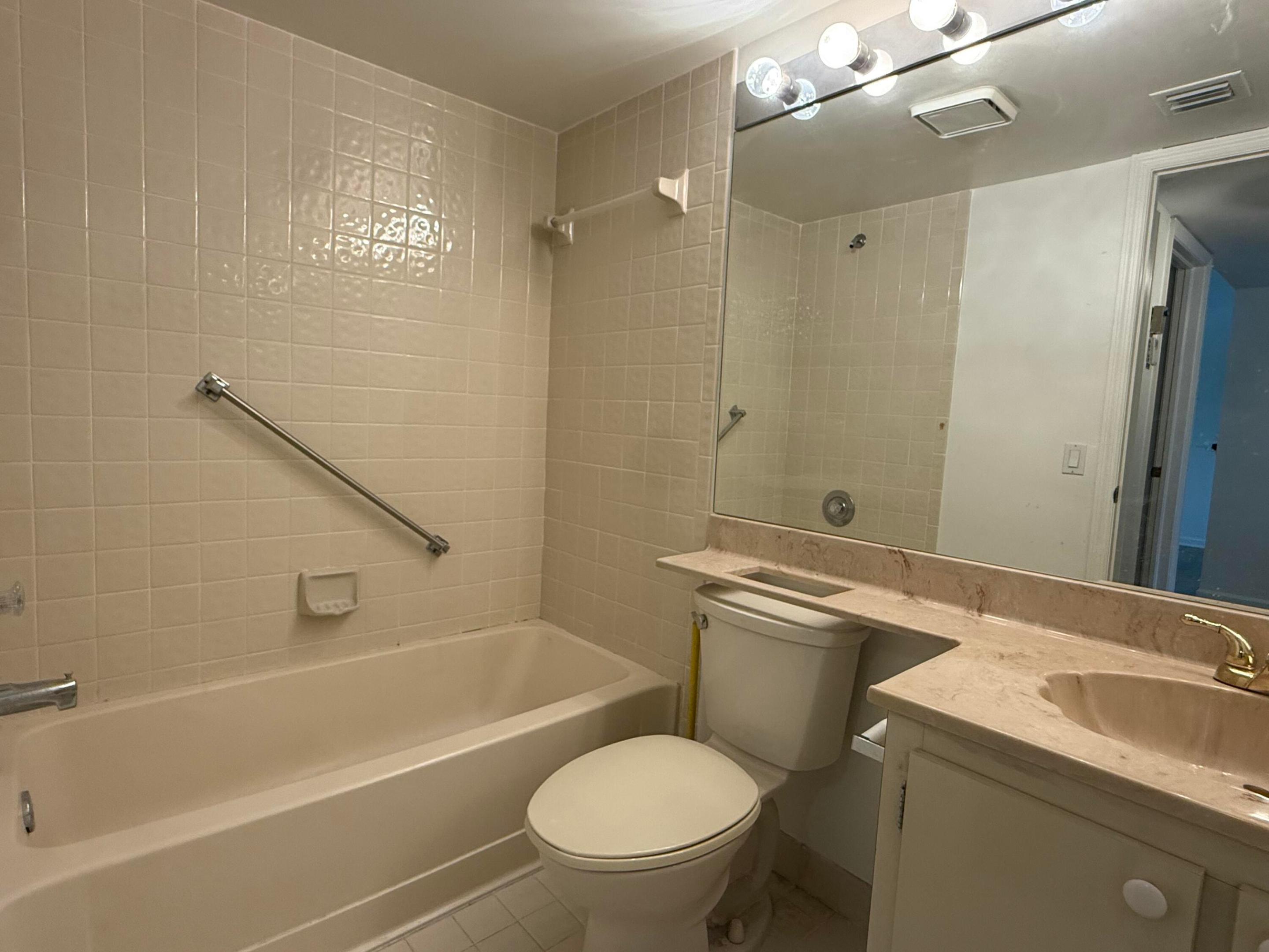 10641 W Clairmont Circle Property Photo 14