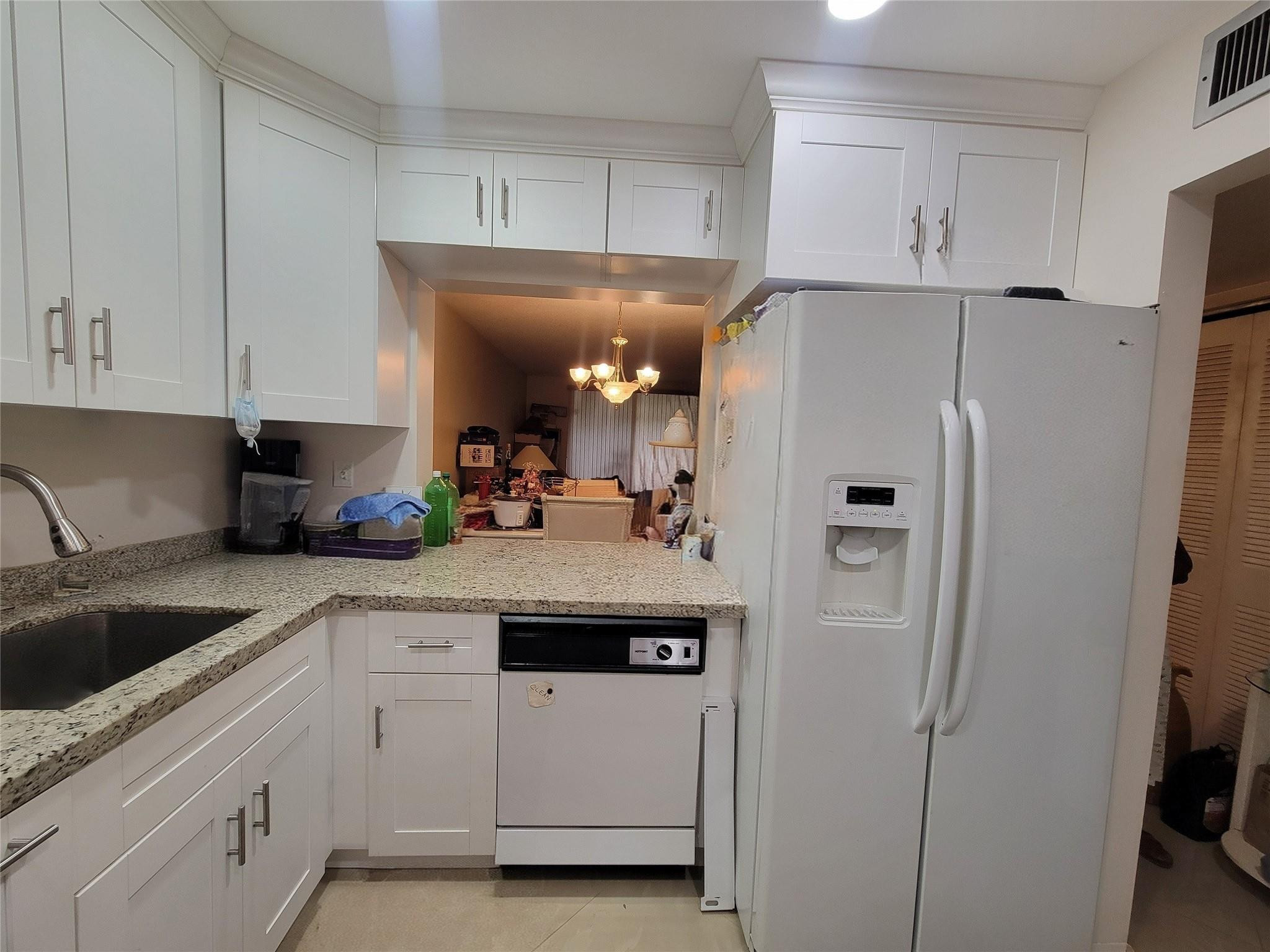 5945 Del Lago Circle Property Photo 2