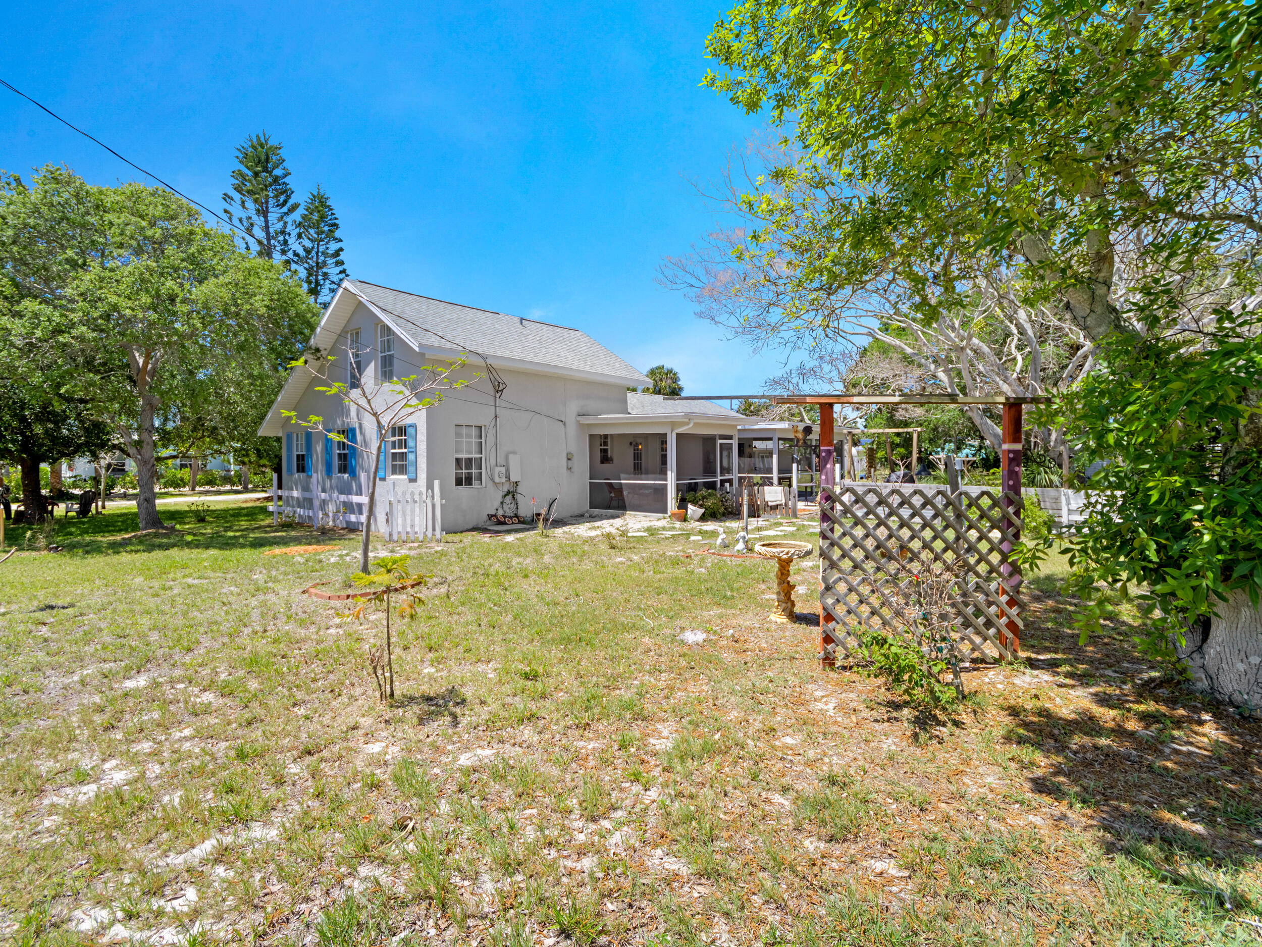 532 Sunset Boulevard Property Photo 6