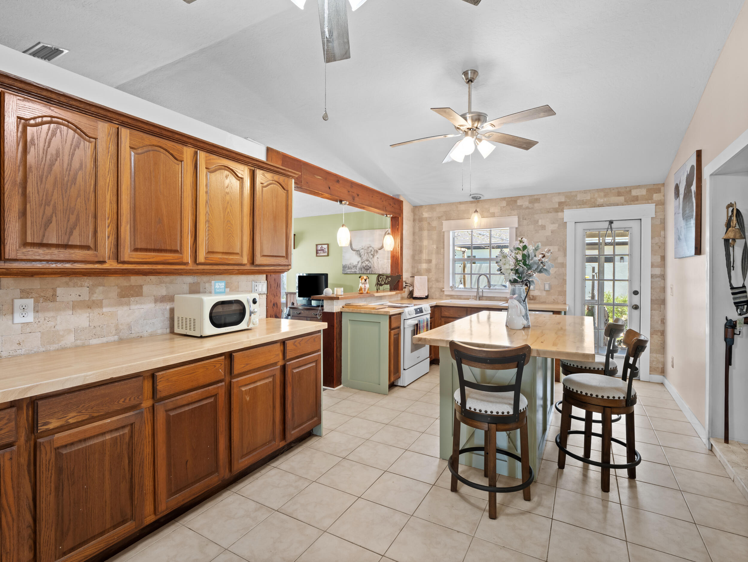532 Sunset Boulevard Property Photo 8